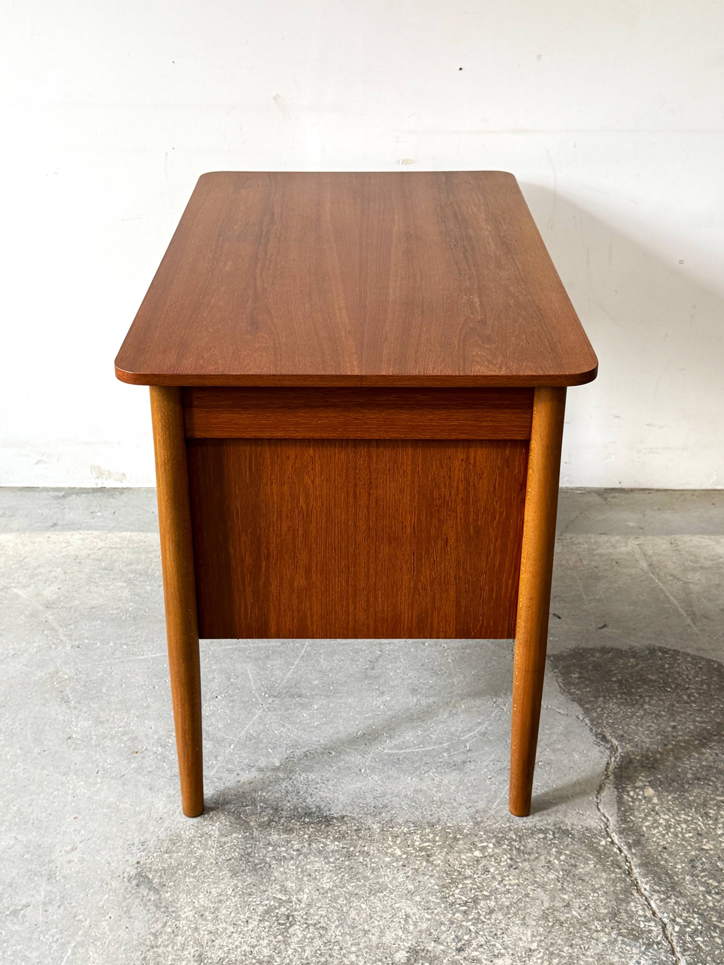 Teak Desk, Denmark 1960s/1970s, Vintage, Mid-C Modern
