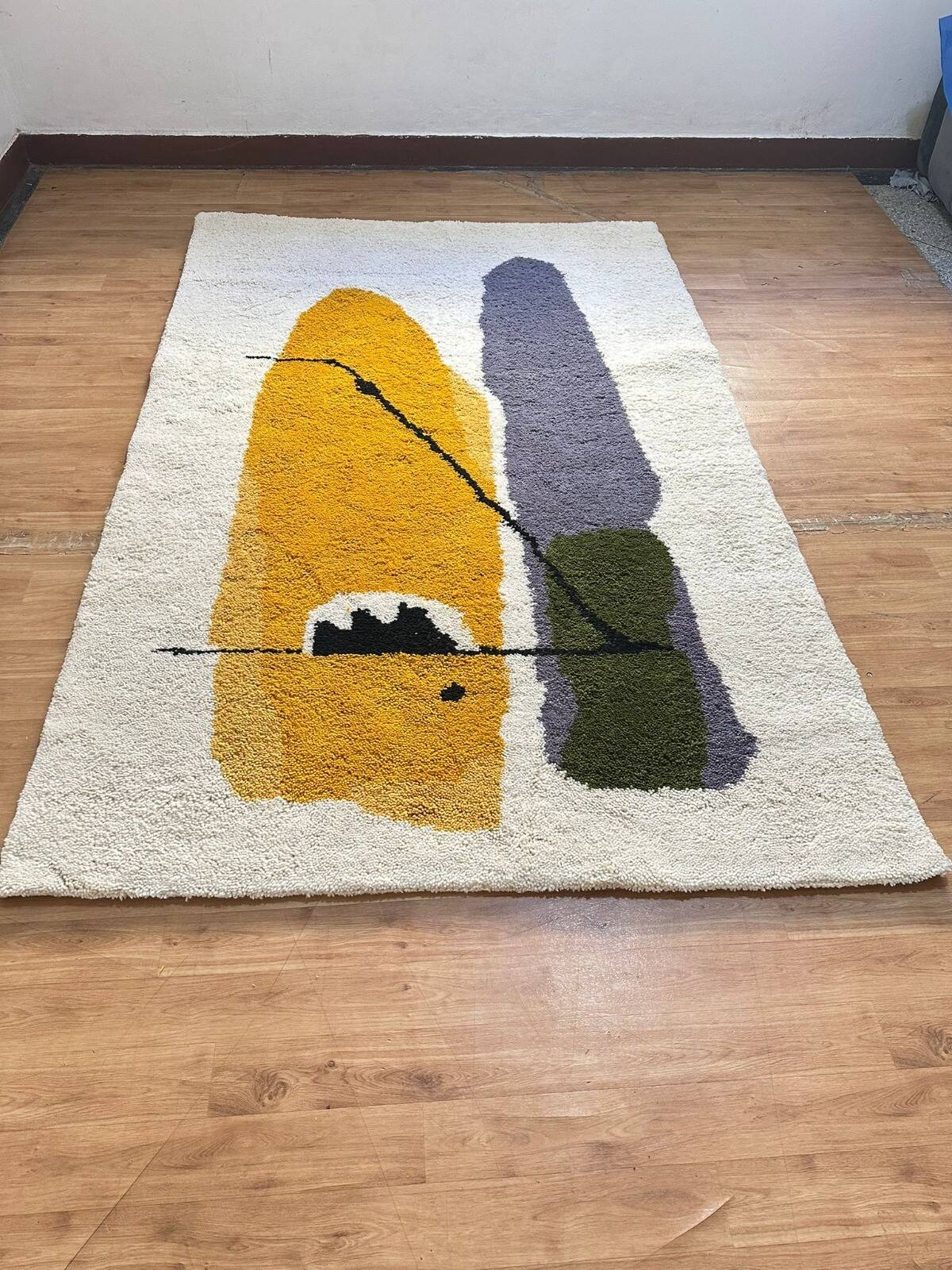 Handwoven Moroccan rug - grey rug with a yellow touch 3X2m