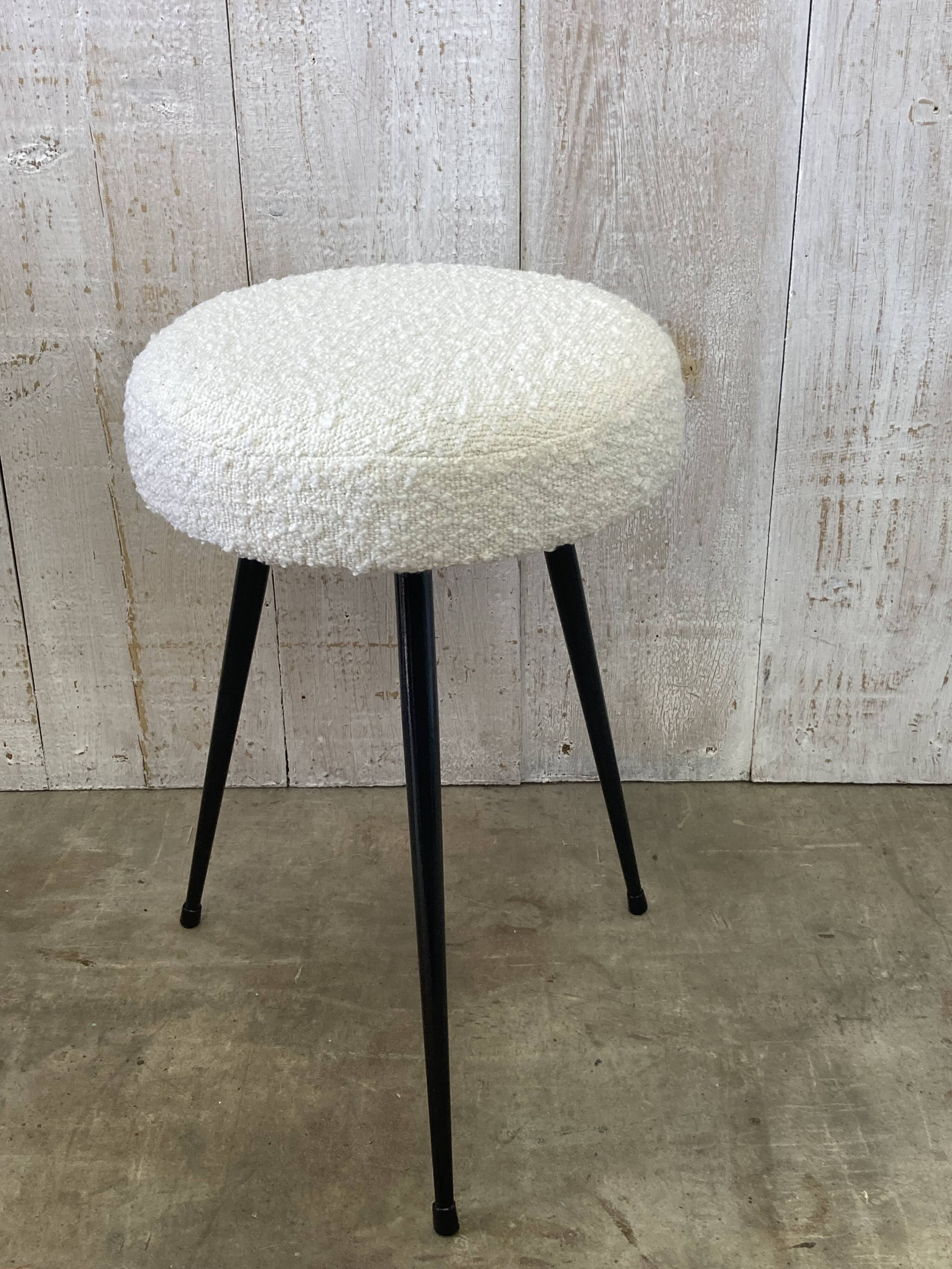 Tripod stool