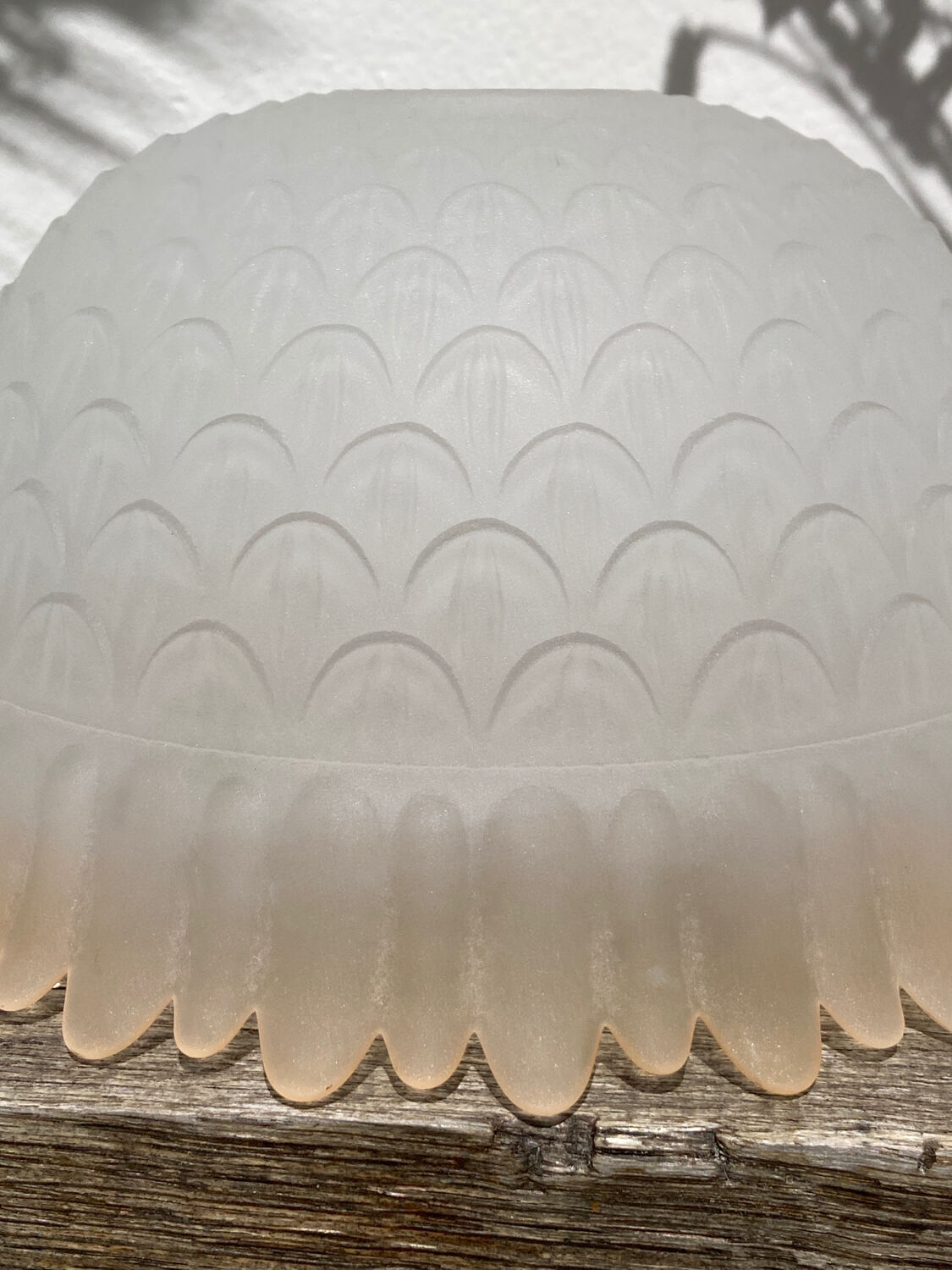 Antique white frosted glass or pendant lamp