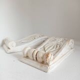 Set of 2 decorative plaster ornaments