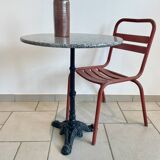 Table bistrot en granit et fonte de fer noire