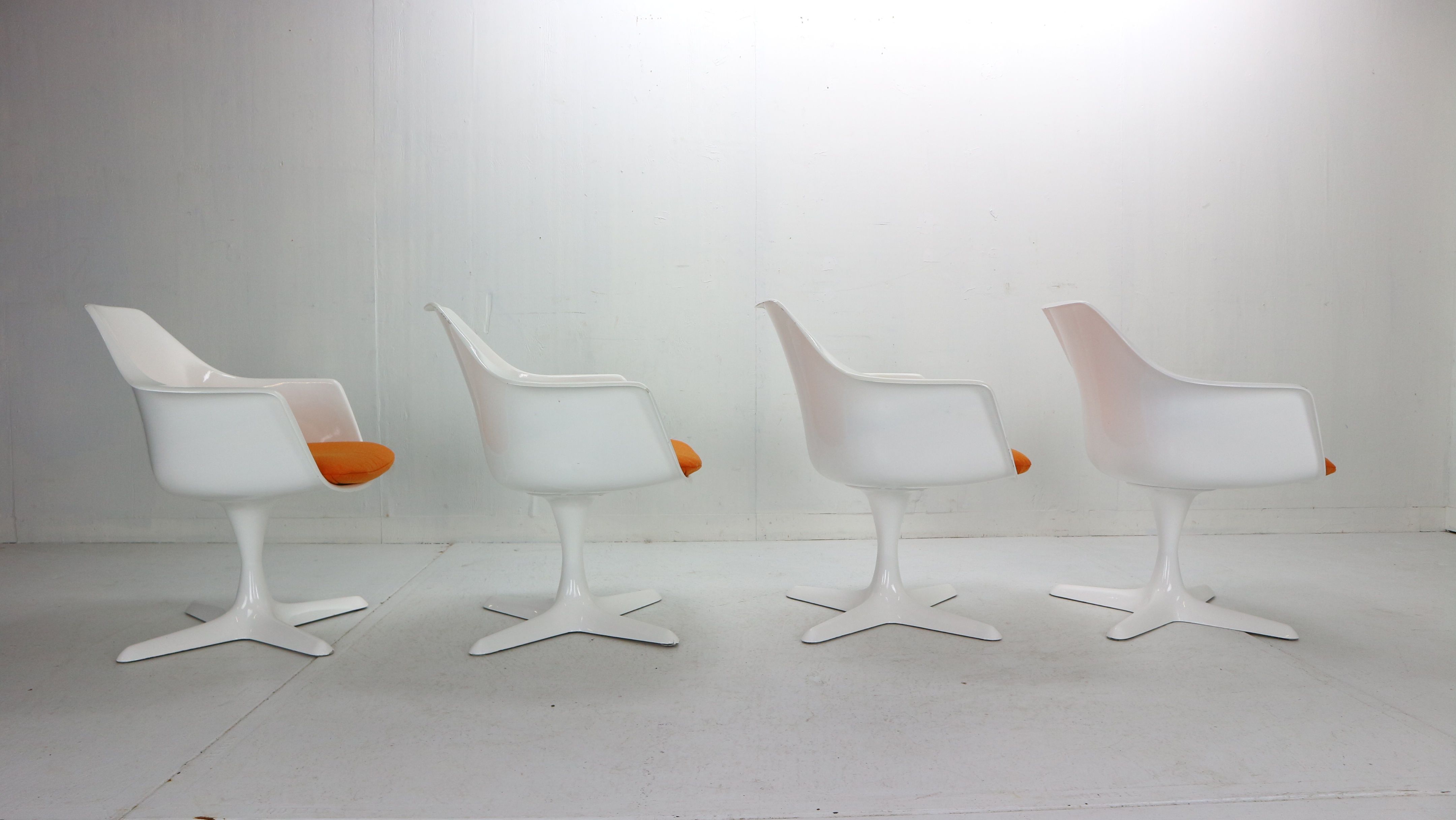 Maurice Burke set of 4 armchairs model No. 116 for Arkana, Space Age 1960's