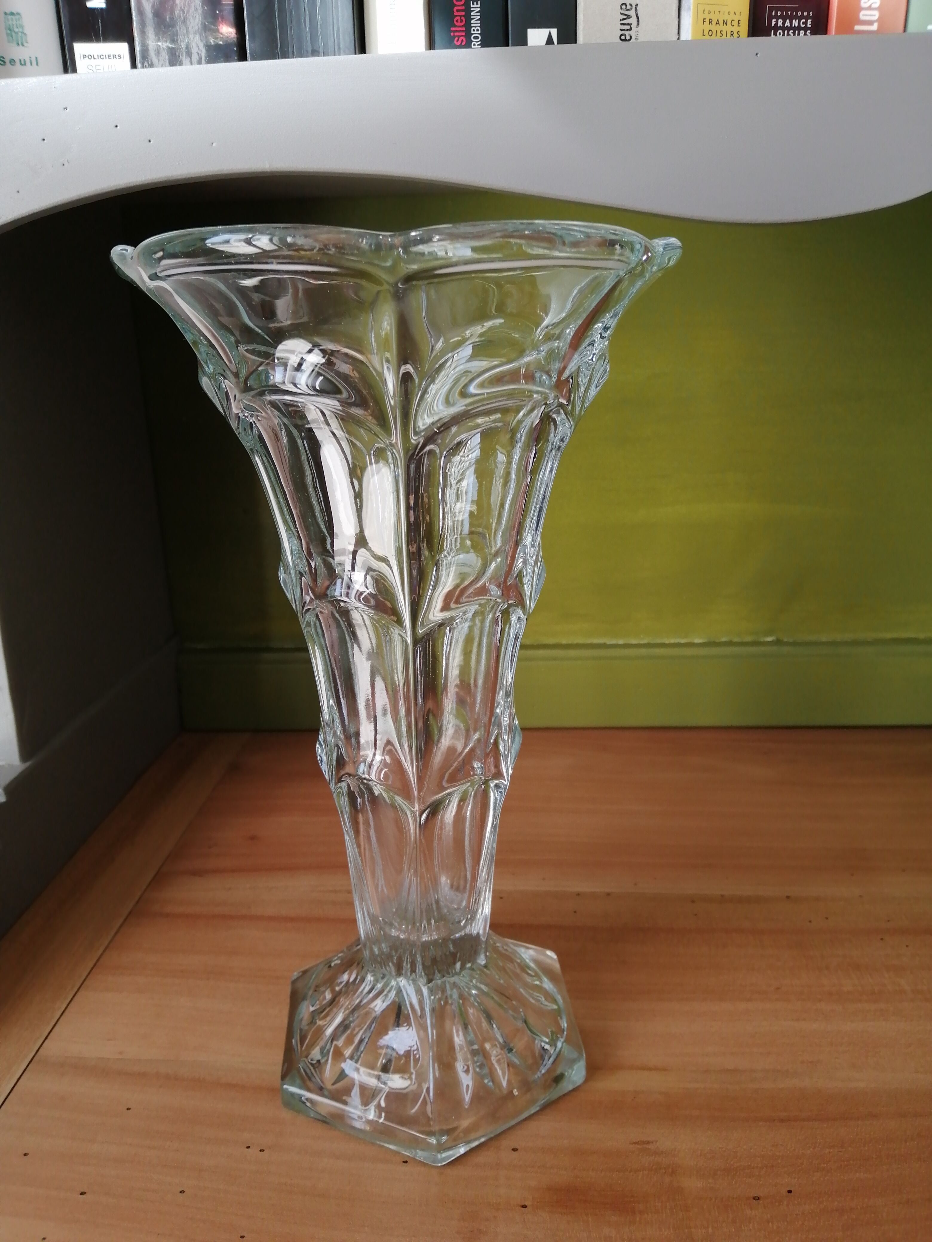 Art deco vase
