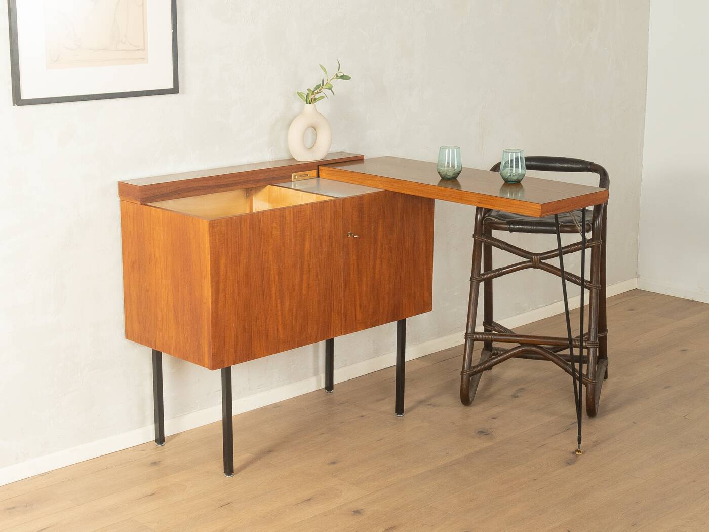 Exclusive home bar from the 1960s