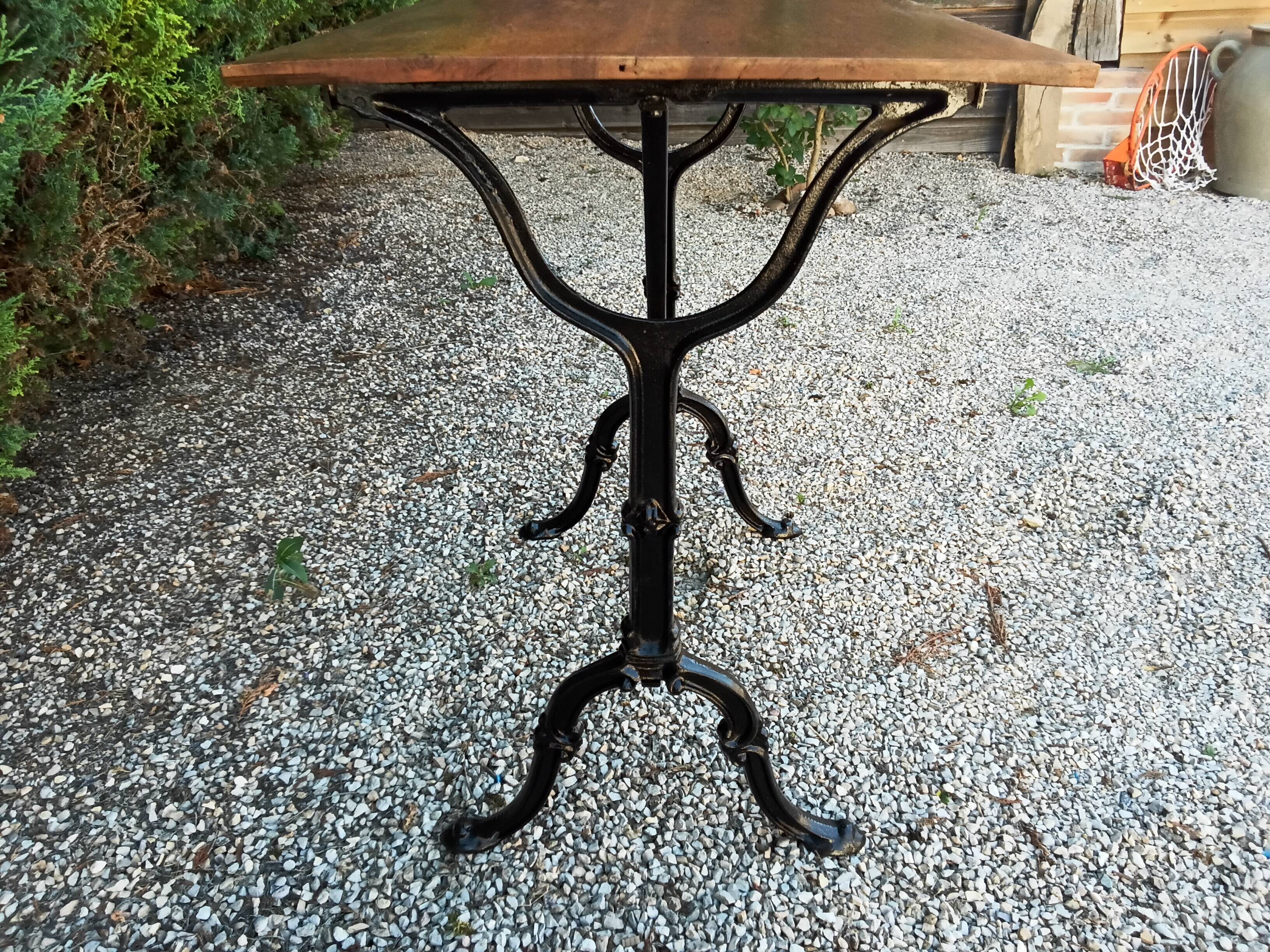 Bistro table