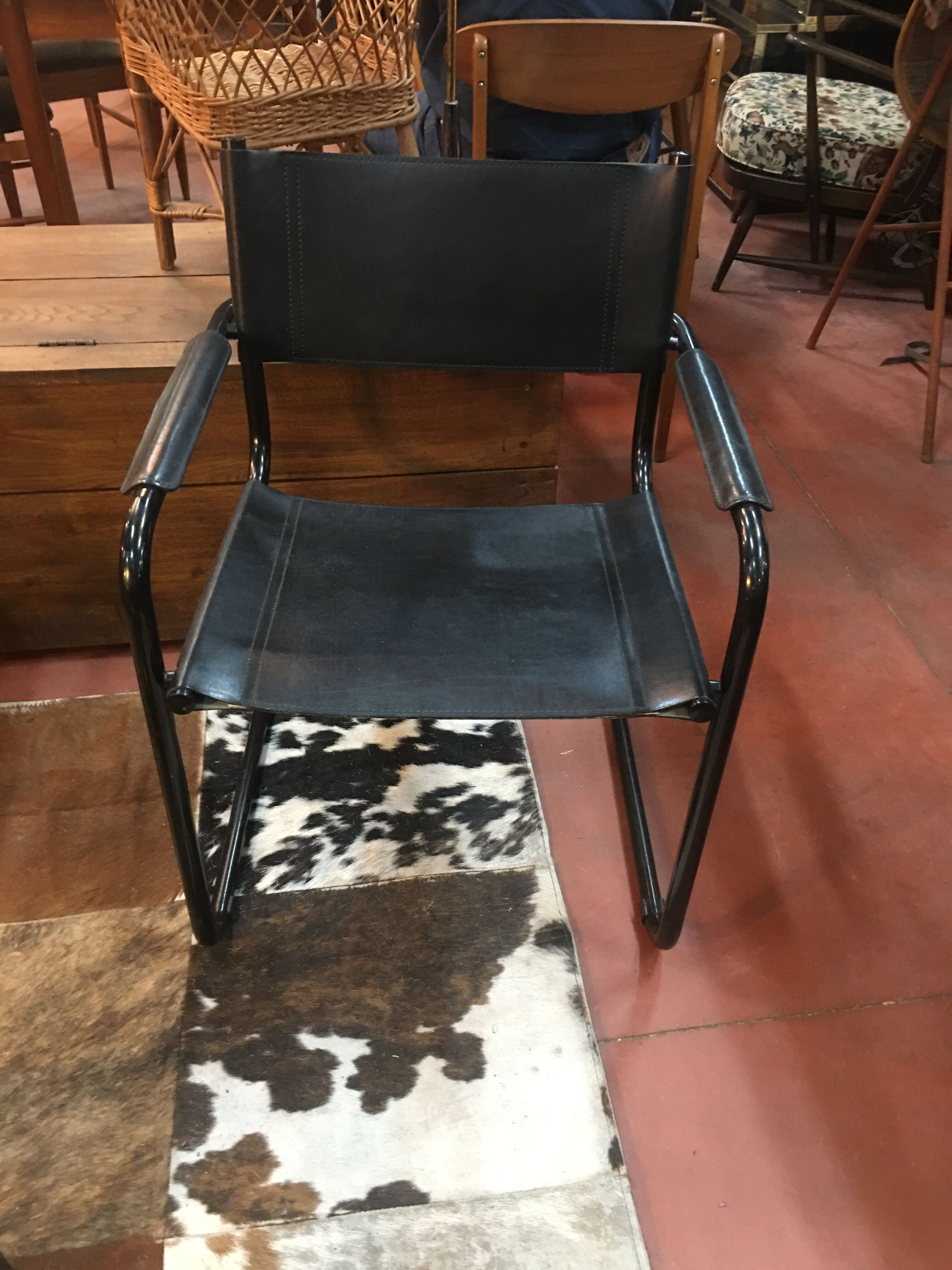 Set of 4 leather armchairs