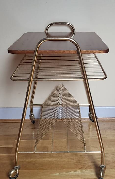 Rolling vinyl storage trolley