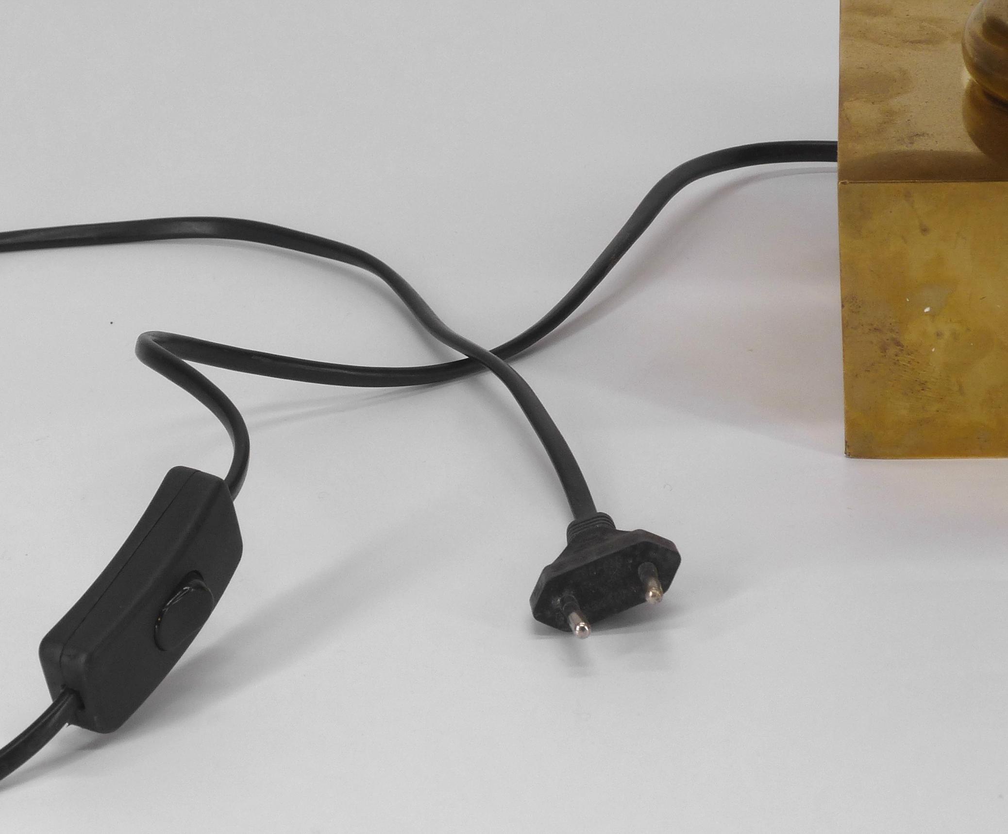 Stylized flower lamp in gilded brass