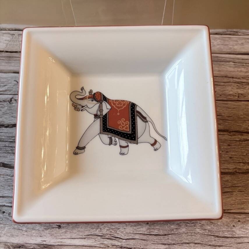 Limoges porcelain catchall by Philippe Deshoulières