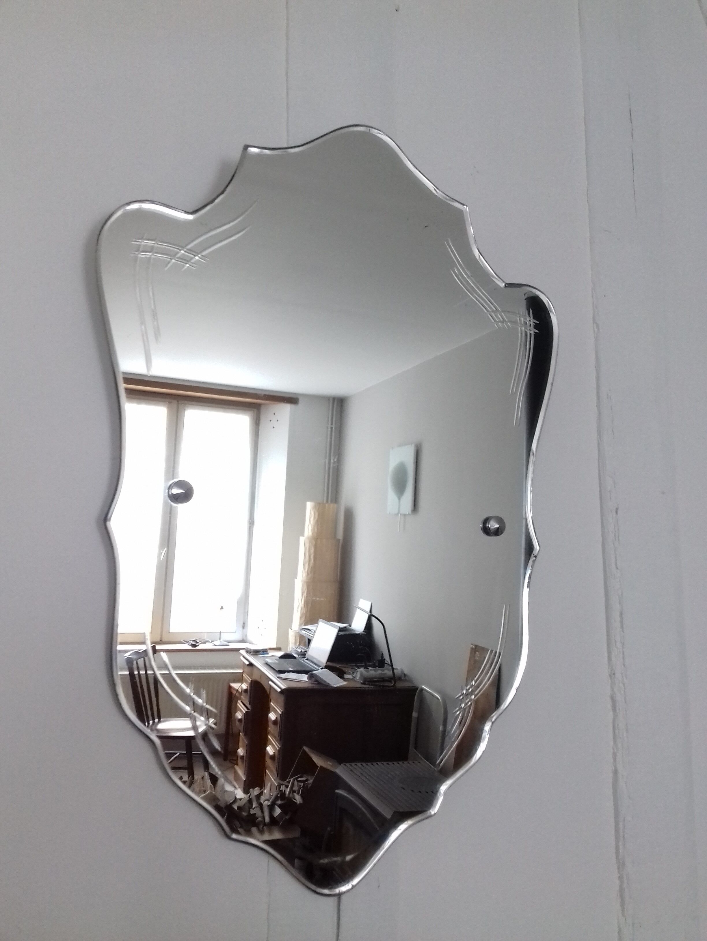 Former mirror art deco bevelled and engraved 46x68cm