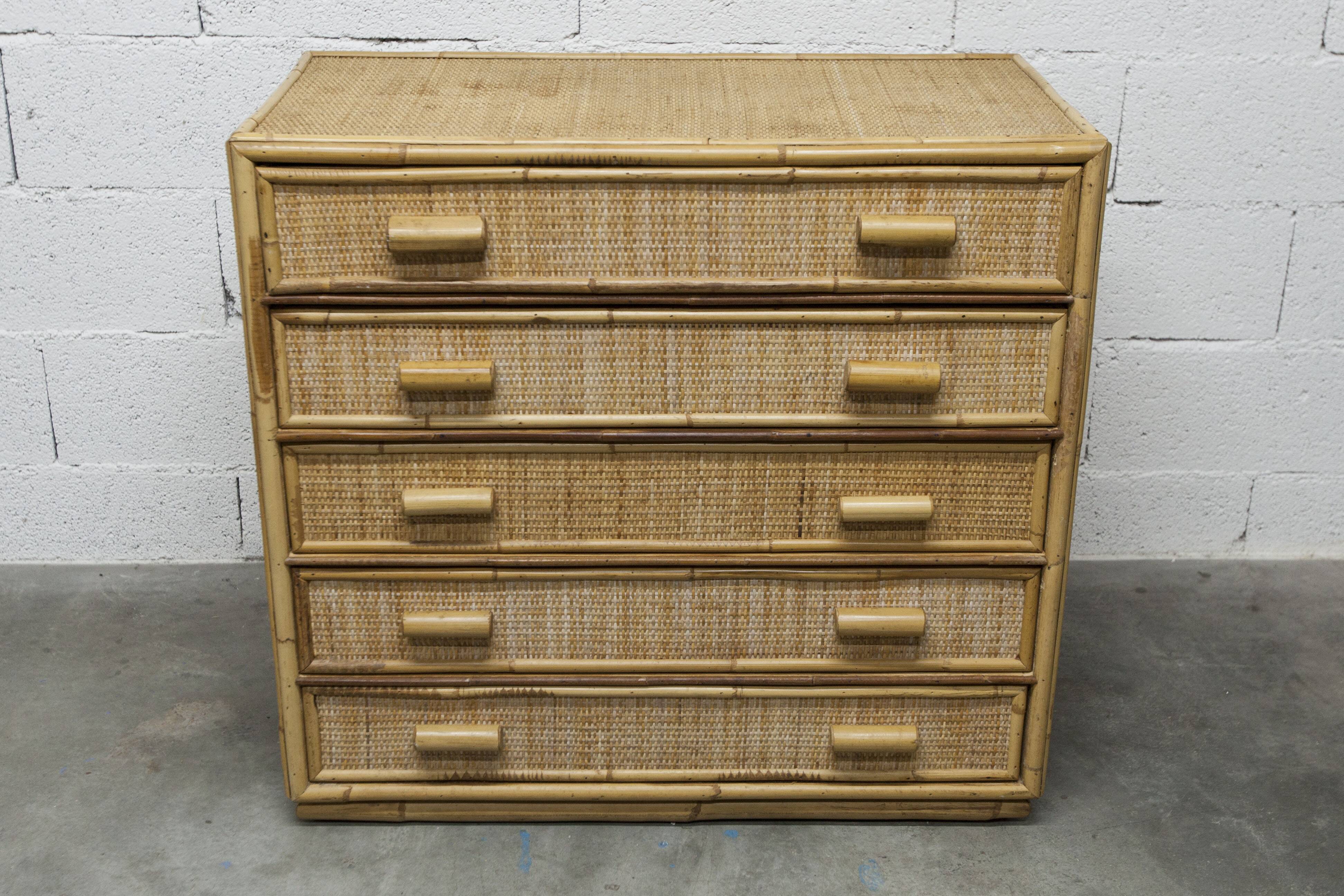 Rattan chest of drawers with 5 drawers from the 1970s.