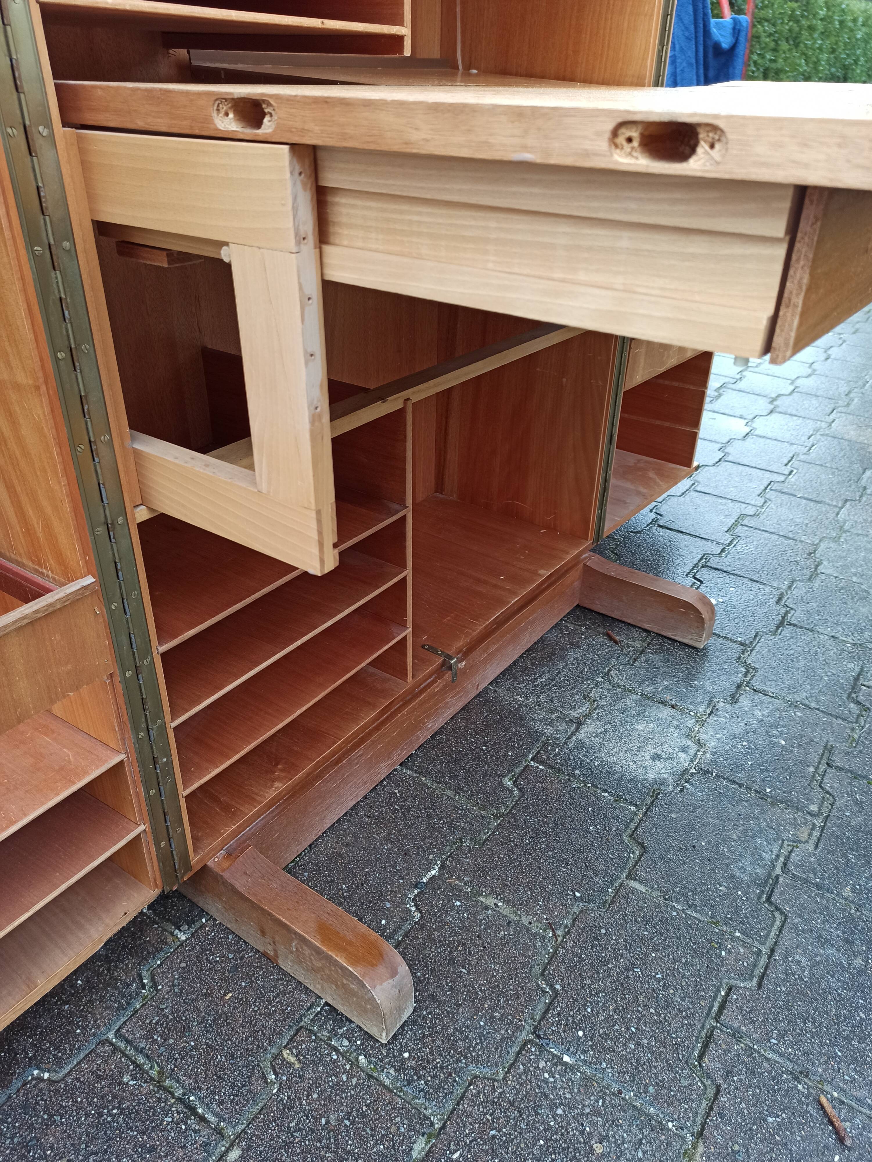 Folding desk says "Magic box" by designers Mummenthaler - Meier, Switzerland
