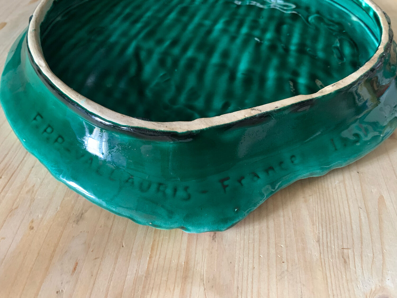 Slip pie dish Vallauris