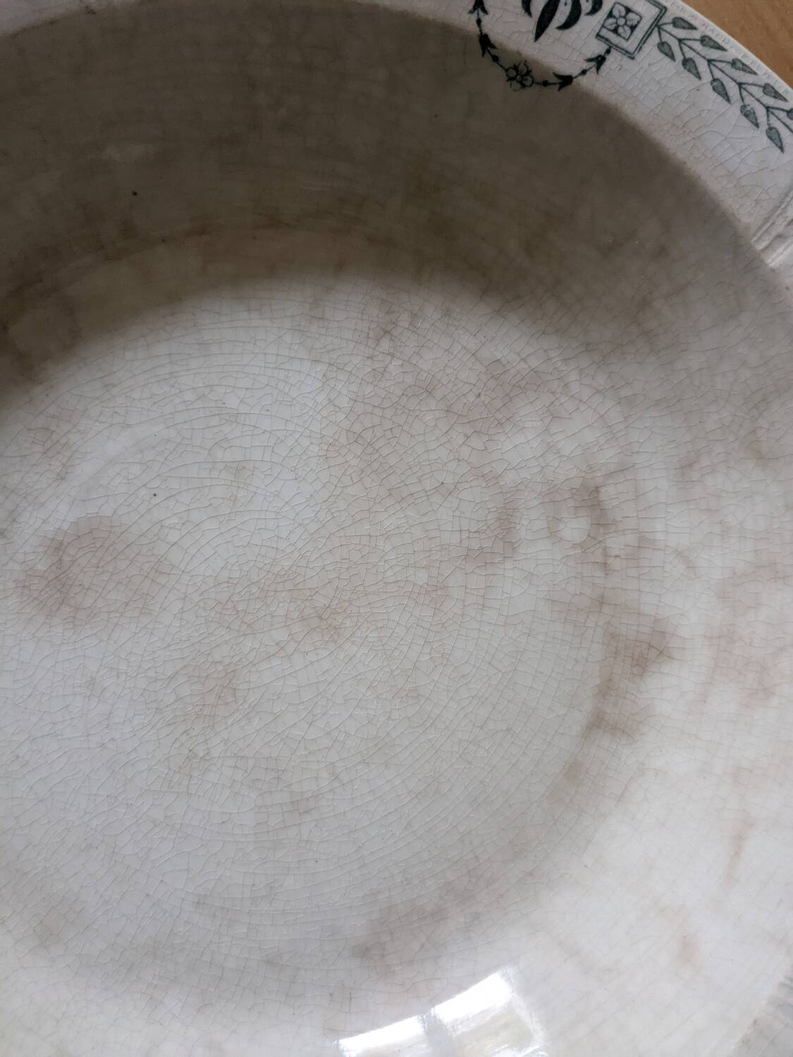 Iron earth dish, Gien, Clara