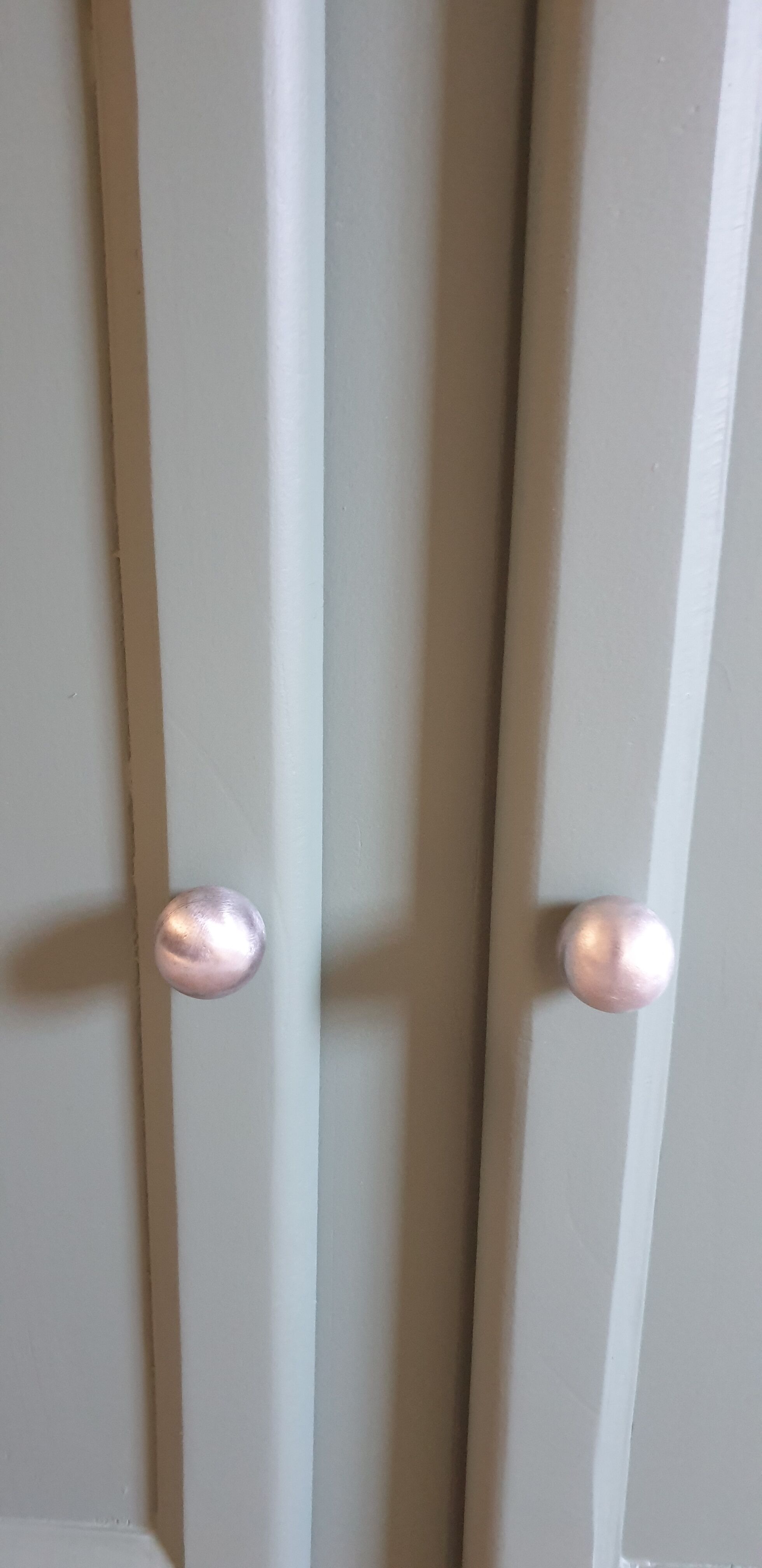 Green Parisian buffet