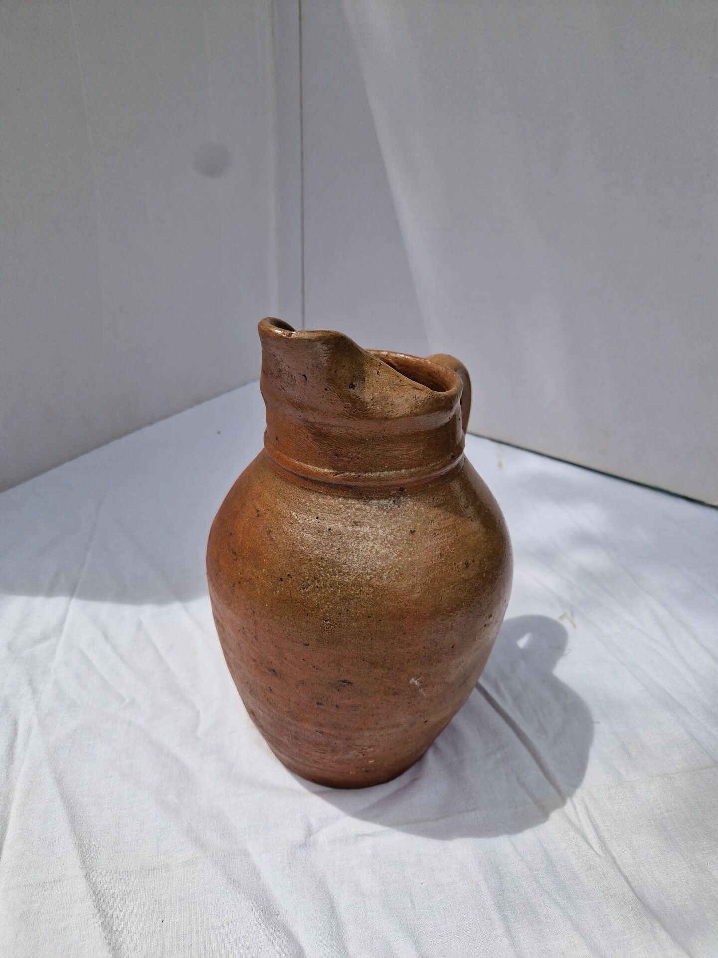 Ancienne cruche de ferme en grès; pichet à eau, vins, cidre... en grès