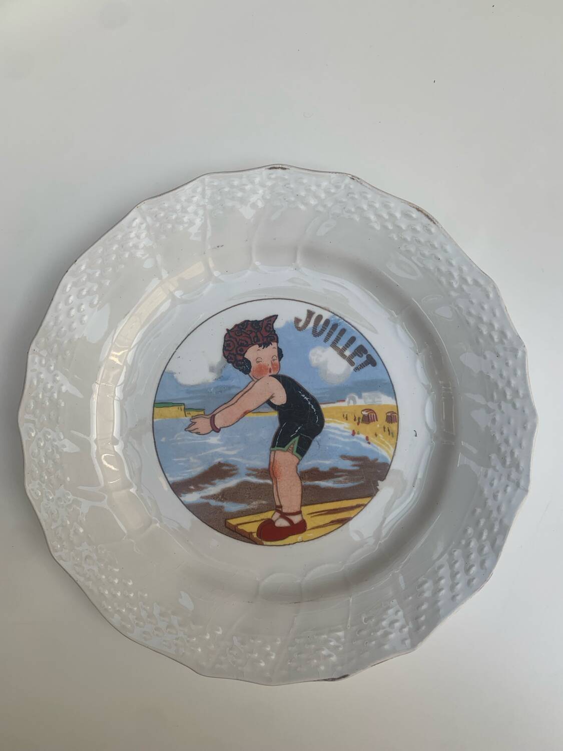 Series 12 months of the year and its dish Moulins des loups Hamage