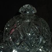 Beurrier ancien en verre taillé
