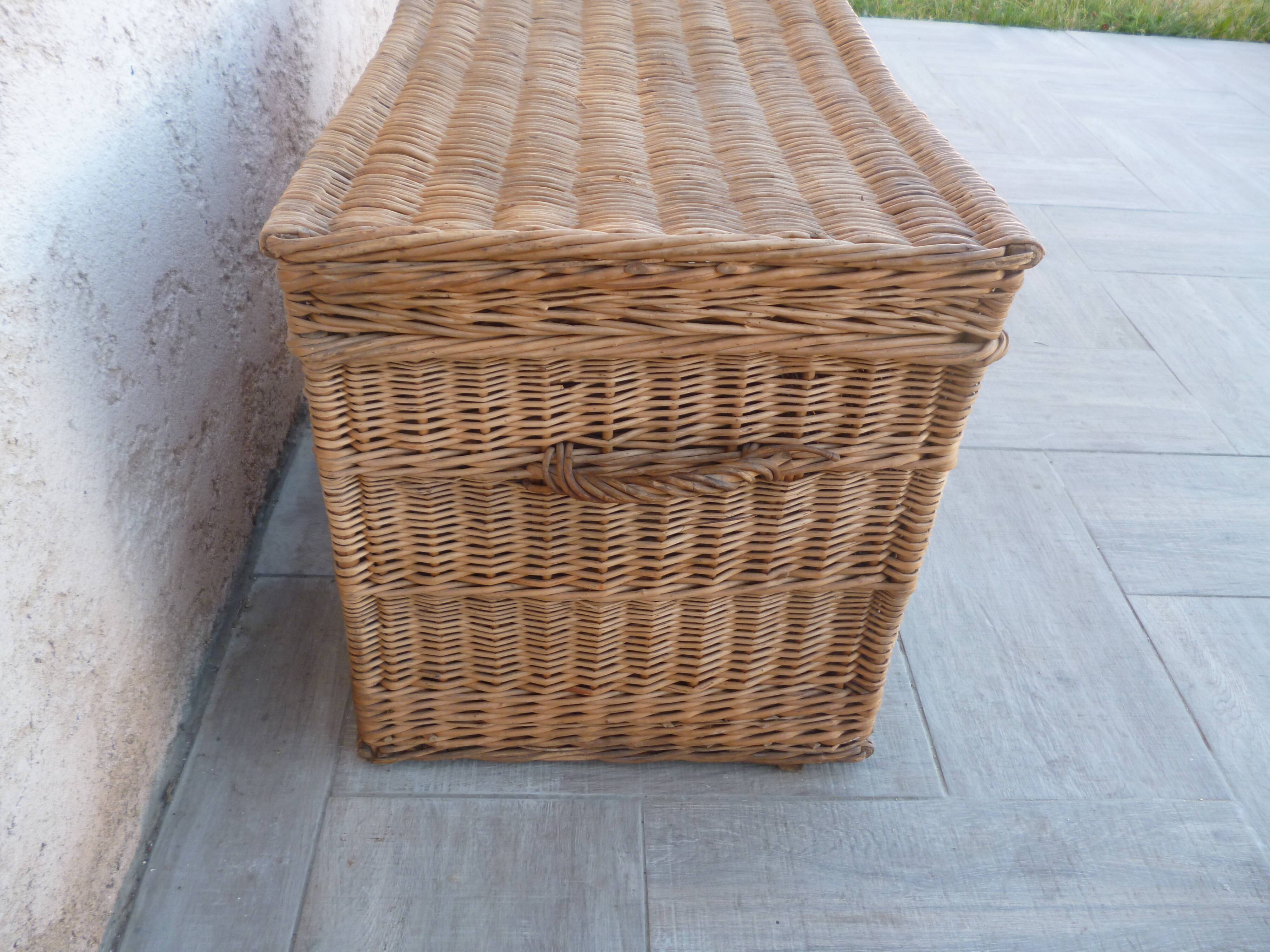 Handle trunk with keys by Beaumont Paris