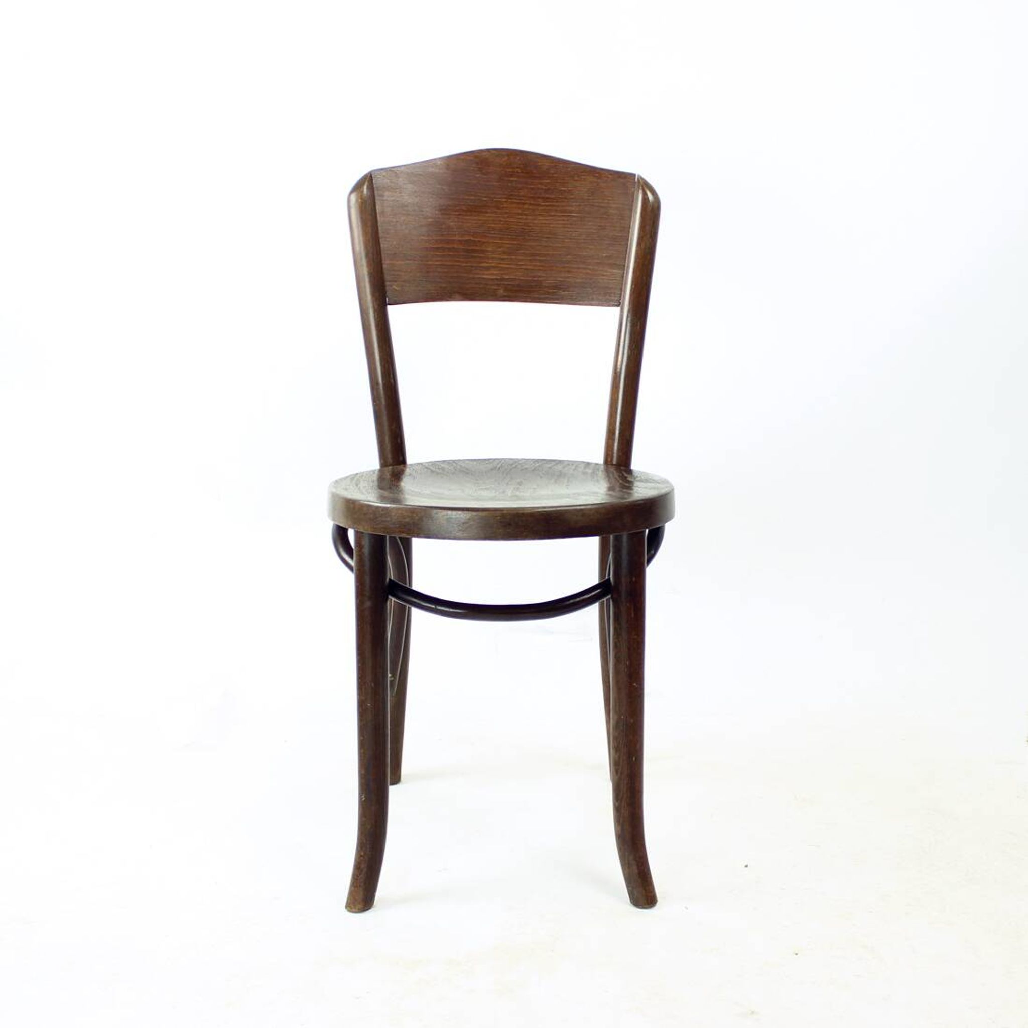 Chaise de bistrot en bois courbé Thonet, Tchécoslovaquie années 1940