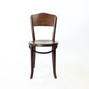 Chaise de bistrot en bois courbé Thonet, Tchécoslovaquie années 1940