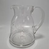 Chiseled decor pitcher