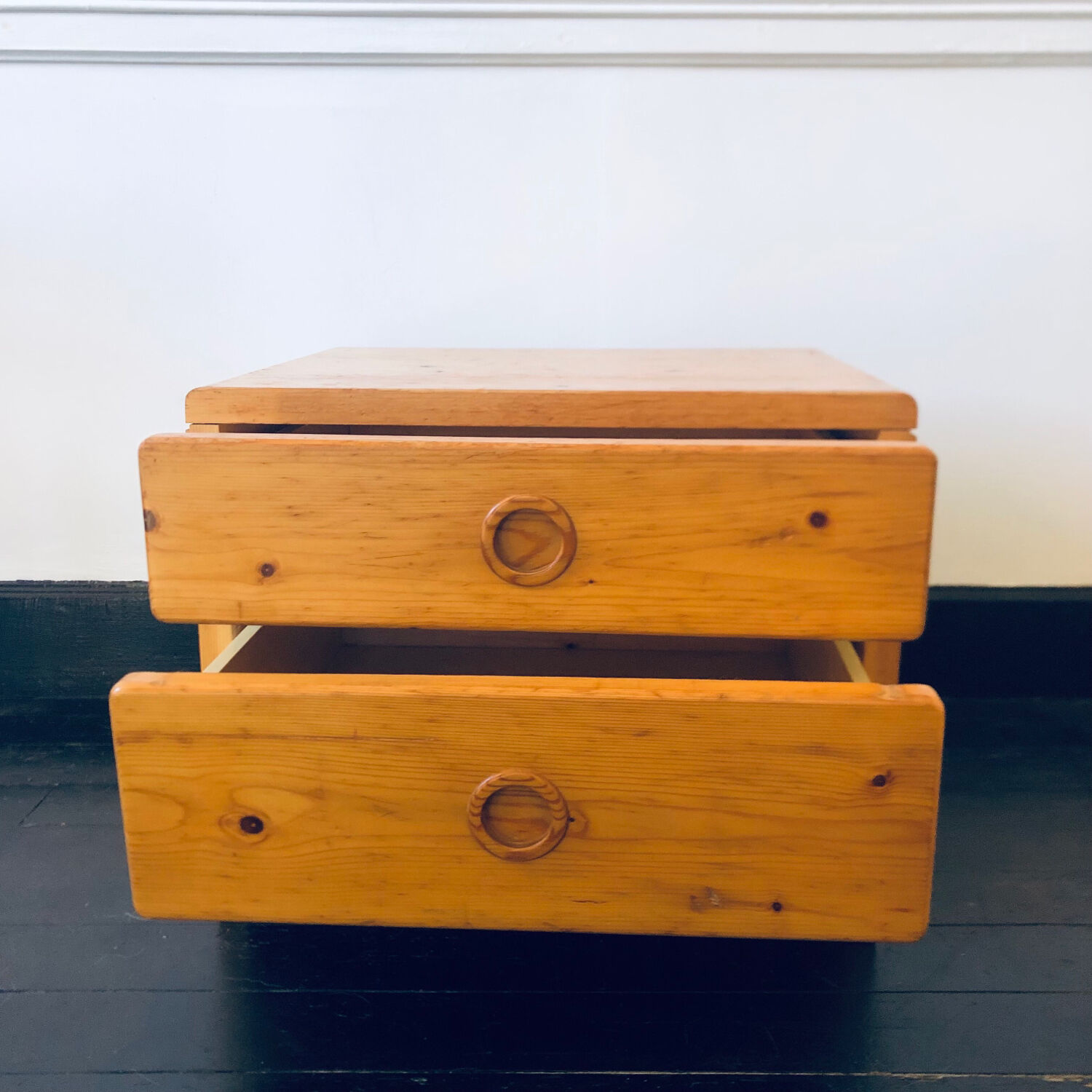 Bedside table assigned to Charlotte Perriand for Les Arcs, in pine, circa 1960.