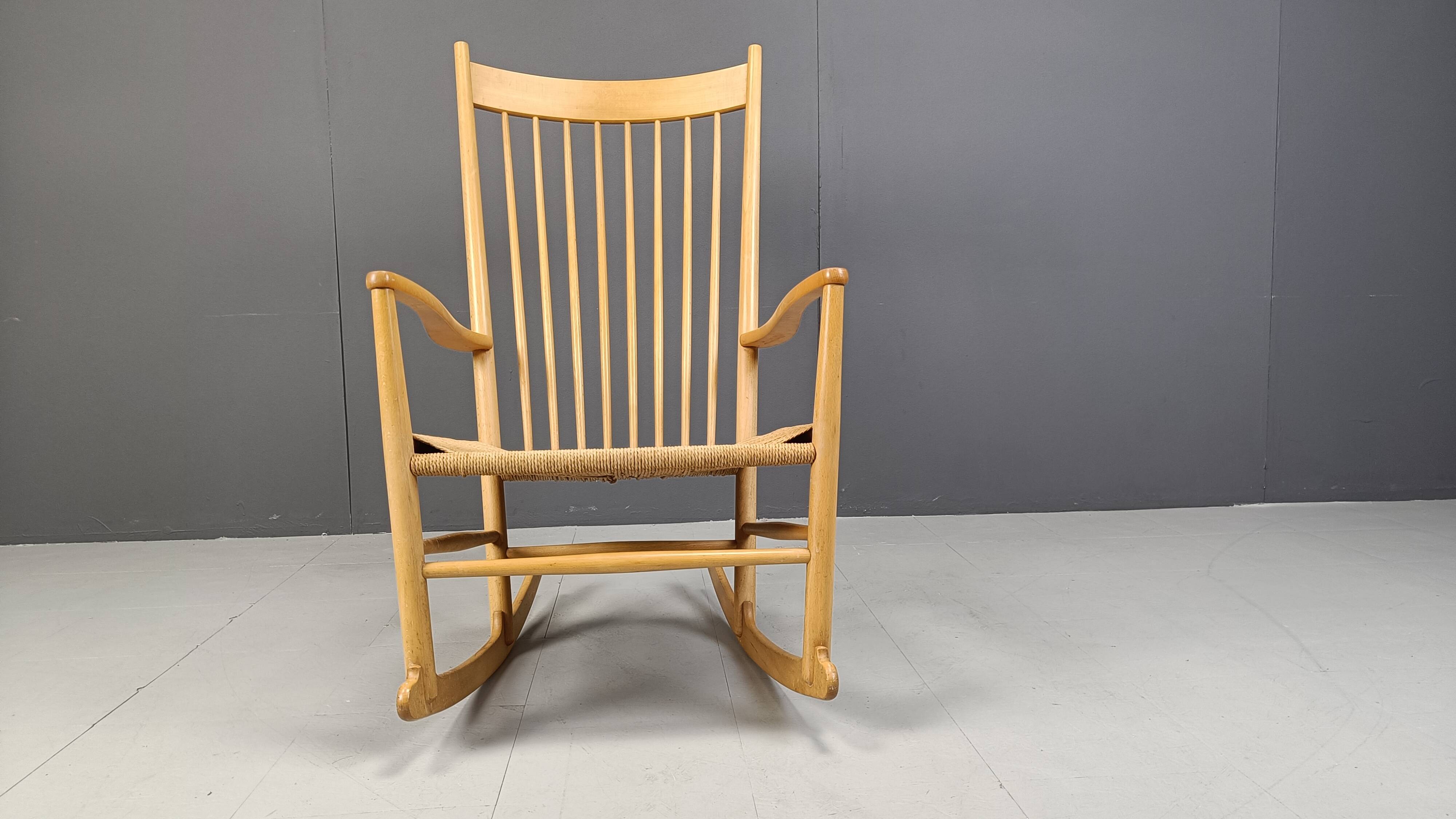 J16 rocking chair by Hans Wegner for FDB Mobler, 1960s