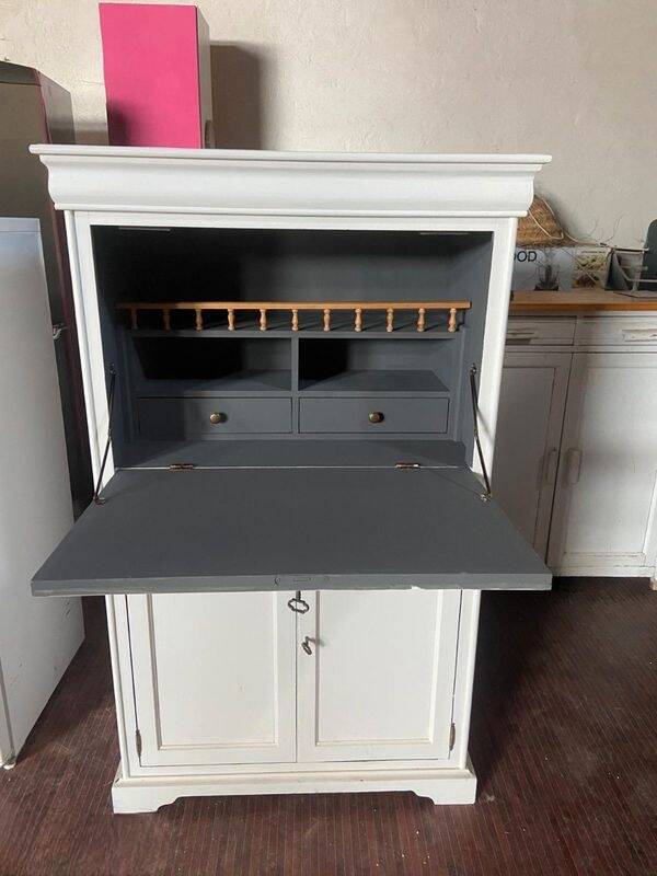 Office/secretary