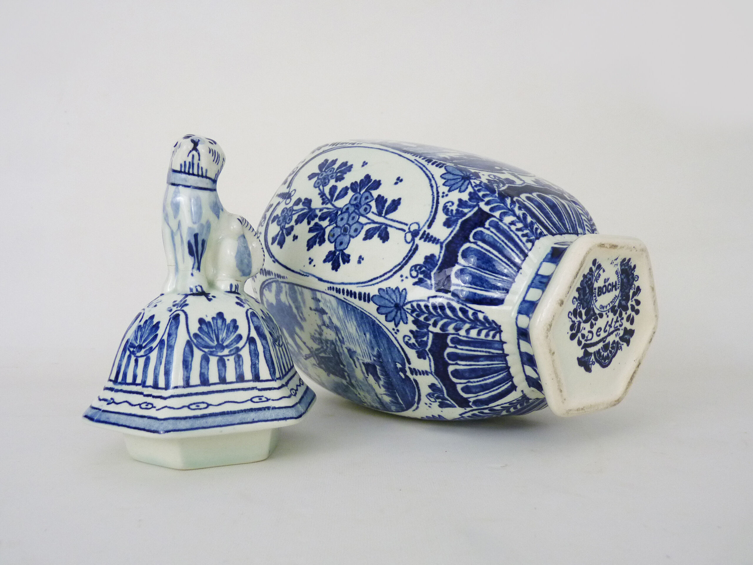 Boch Delfts blue and white sphinx vase, Holland, 50s