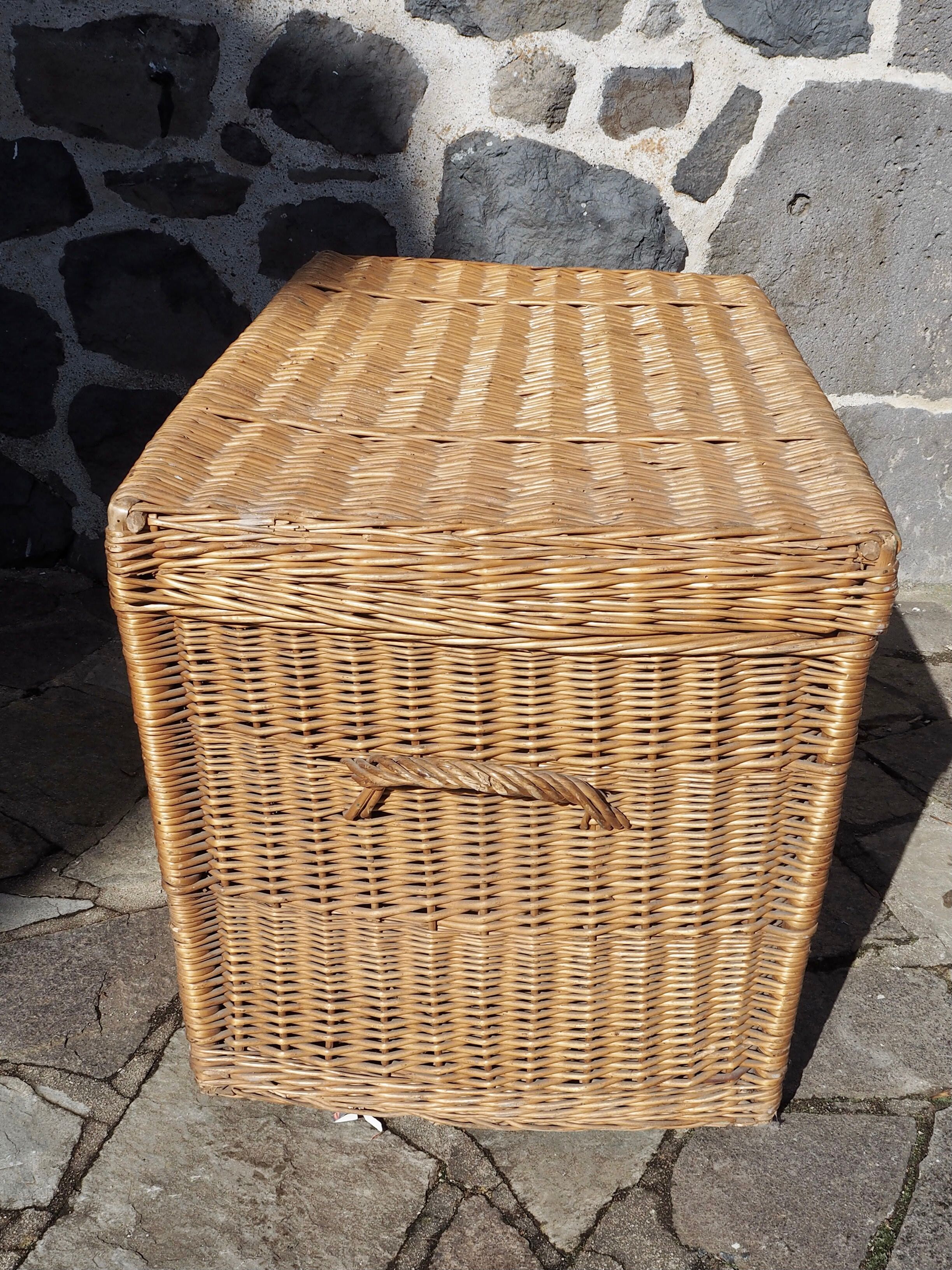 XXL wicker trunk