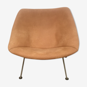 Fauteuil Oyster de Pierre Paulin chez Artifort