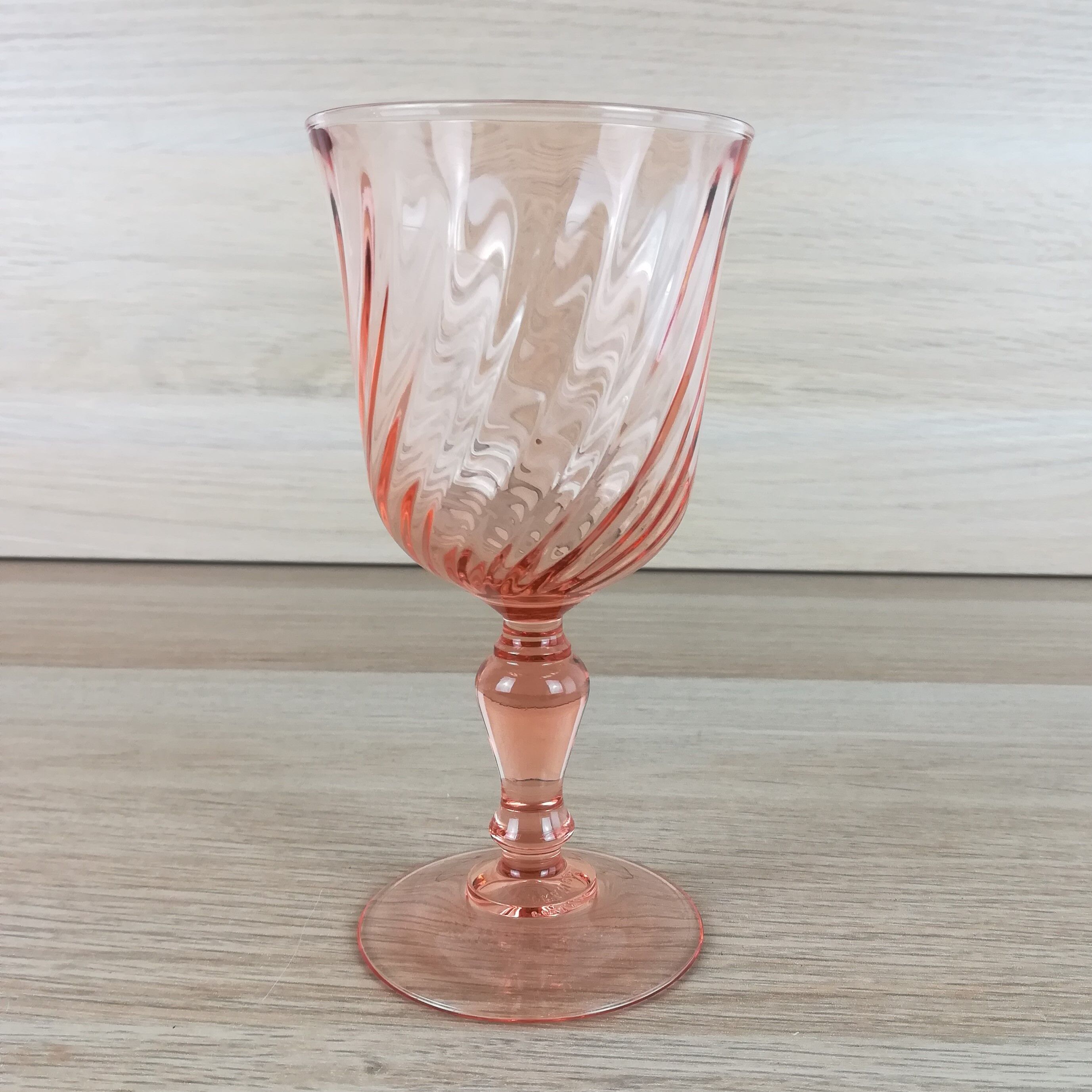 4 Rosaline wine glasses