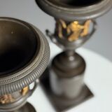 Paire de vases en bronze de style Empire