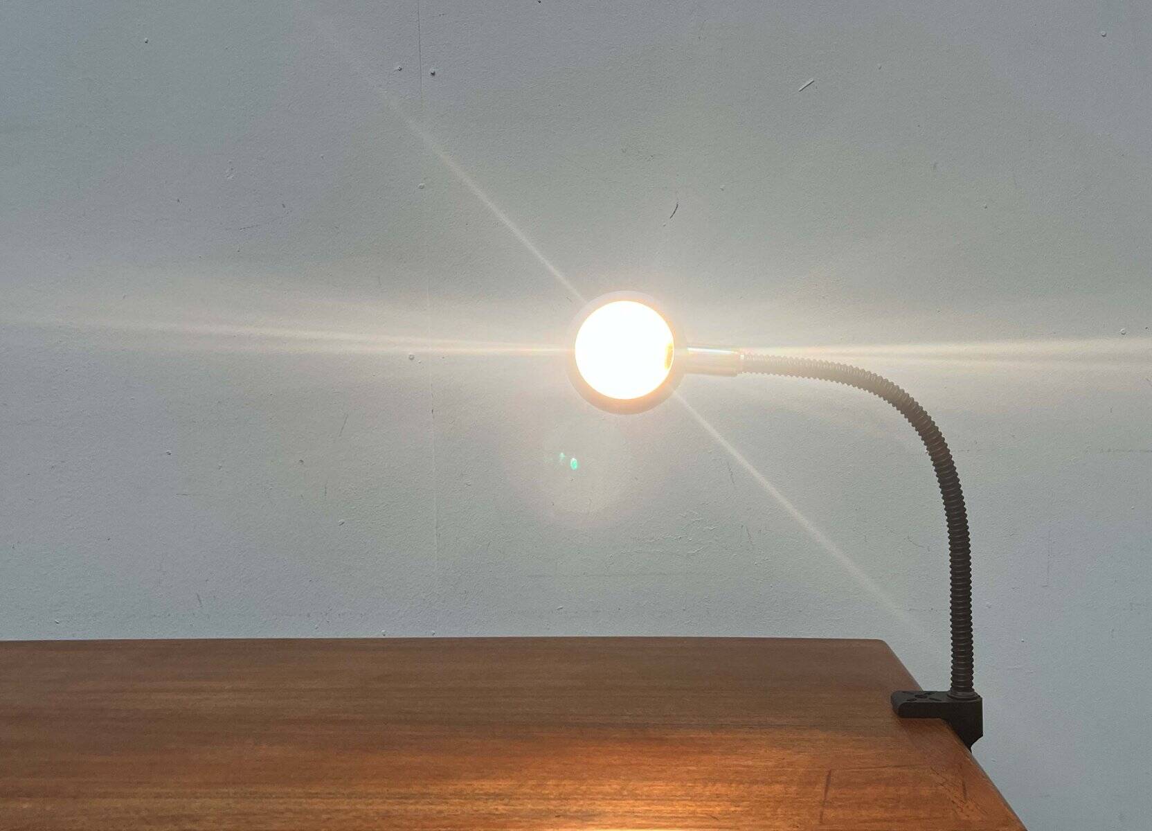 Cobra Snake clamp table lamp from the space age, 1970s