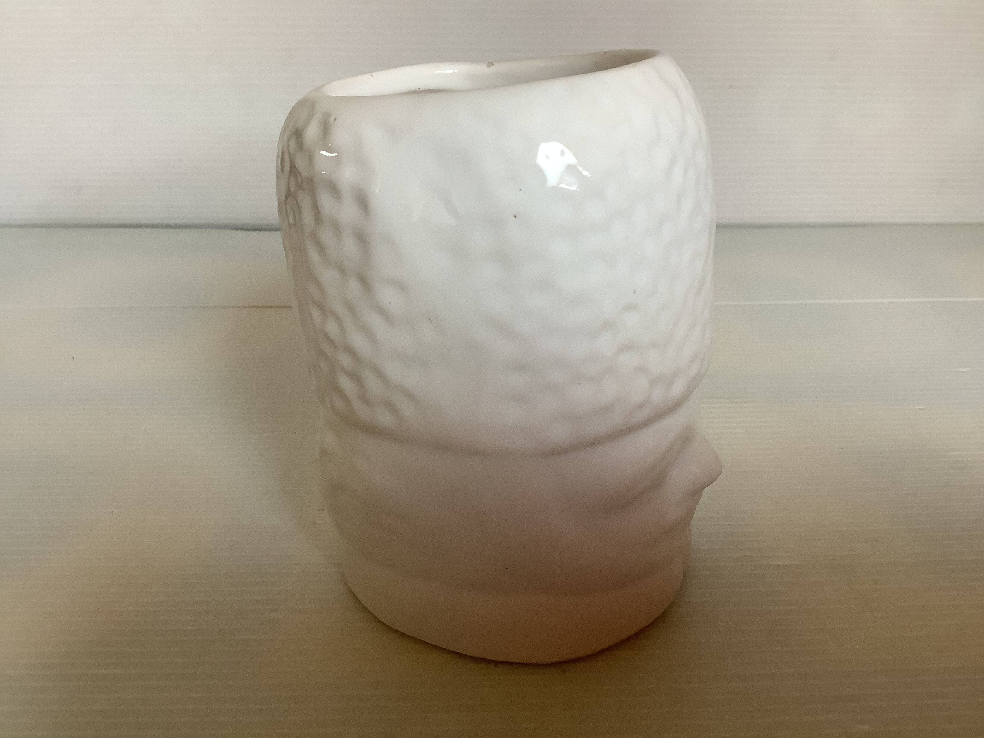 Small English Guard head planter