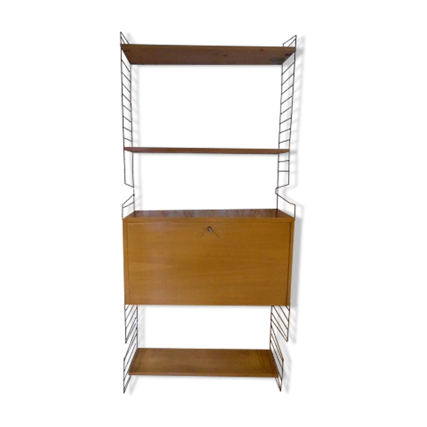 Shelf by Nils Strinning