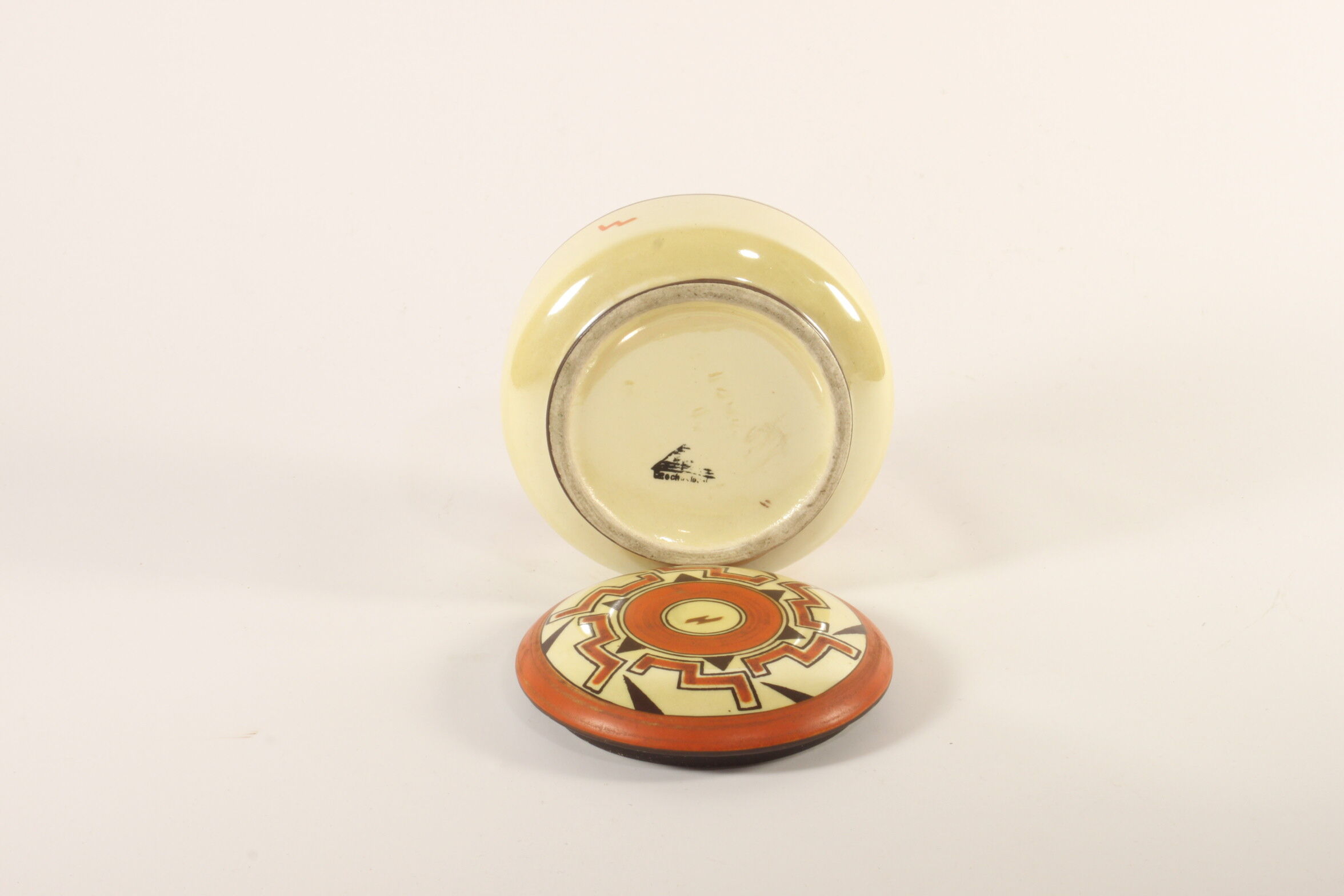 Art deco ceramic bonbonnière by BIHL Czechoslovakia, 1920s.