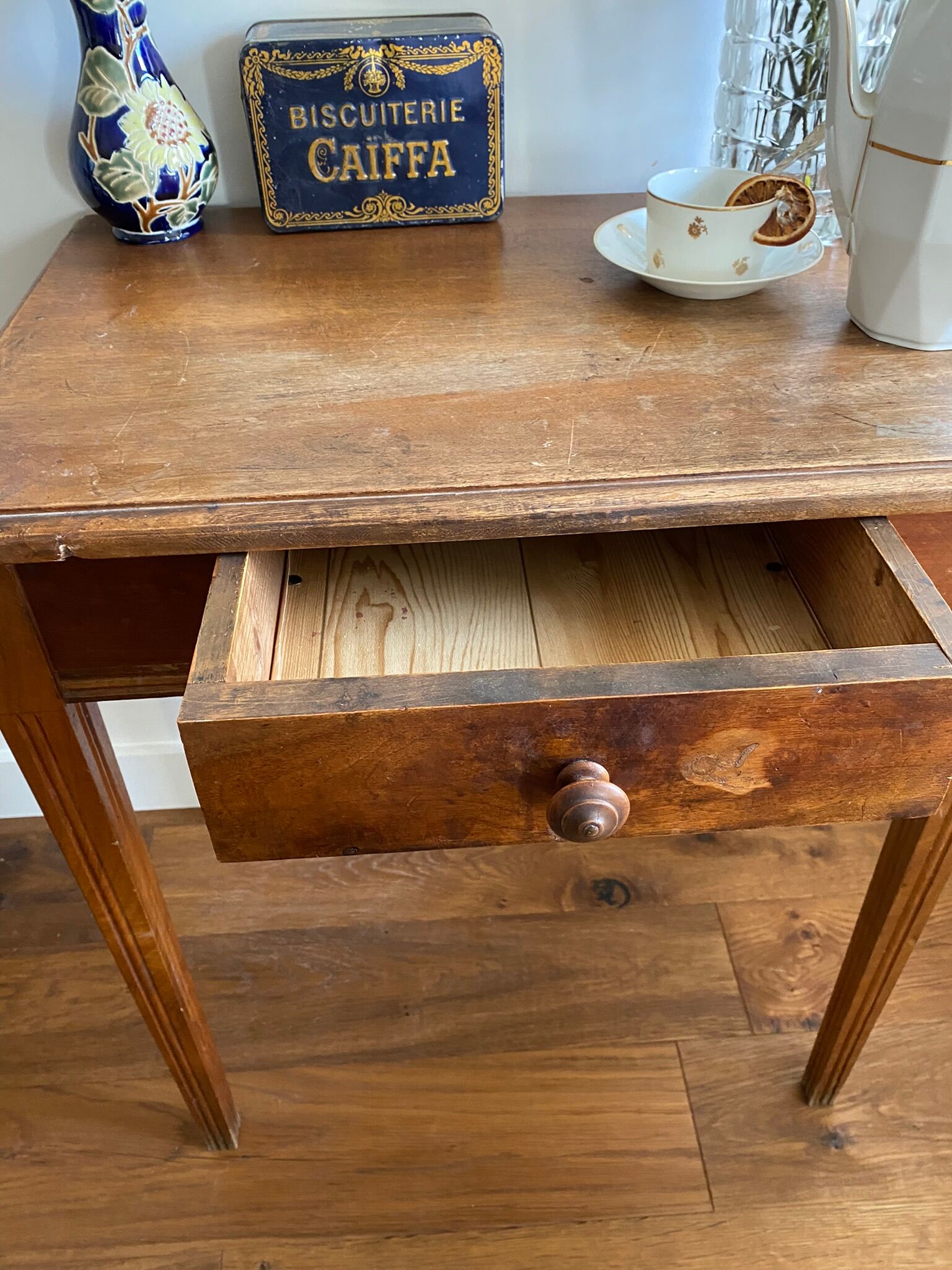Old year 50 wooden desk