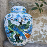 Chinese porcelain candy box