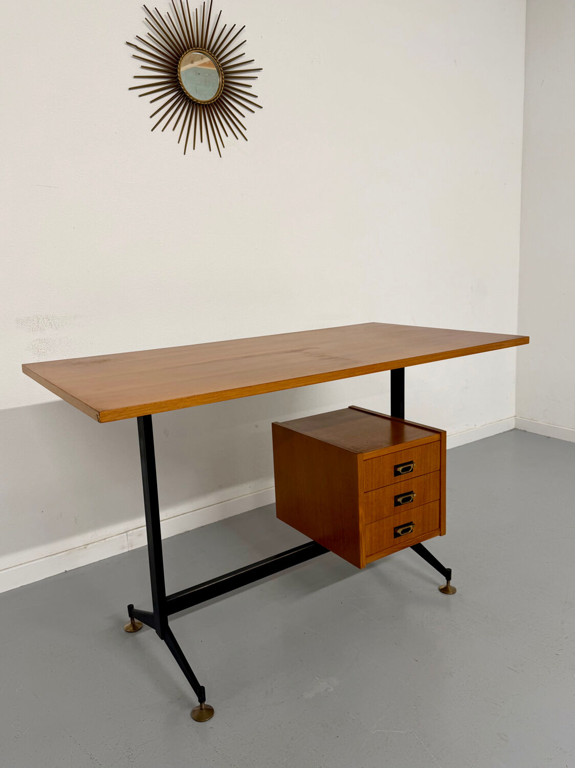Vintage Italian design desk from the 1960s in wood and metal.