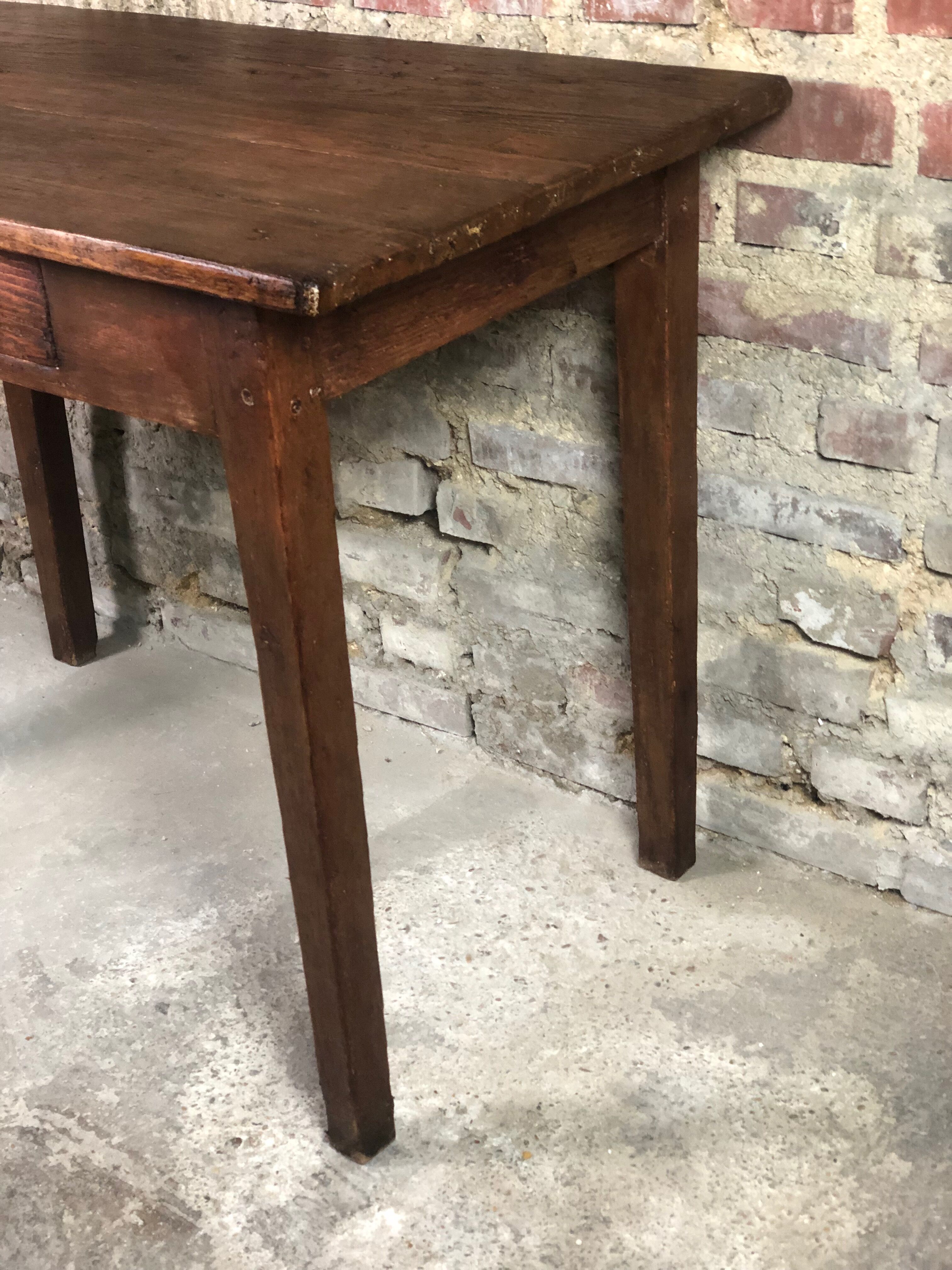 Side table / small desk in waxed walnut fir 1900s/1920s