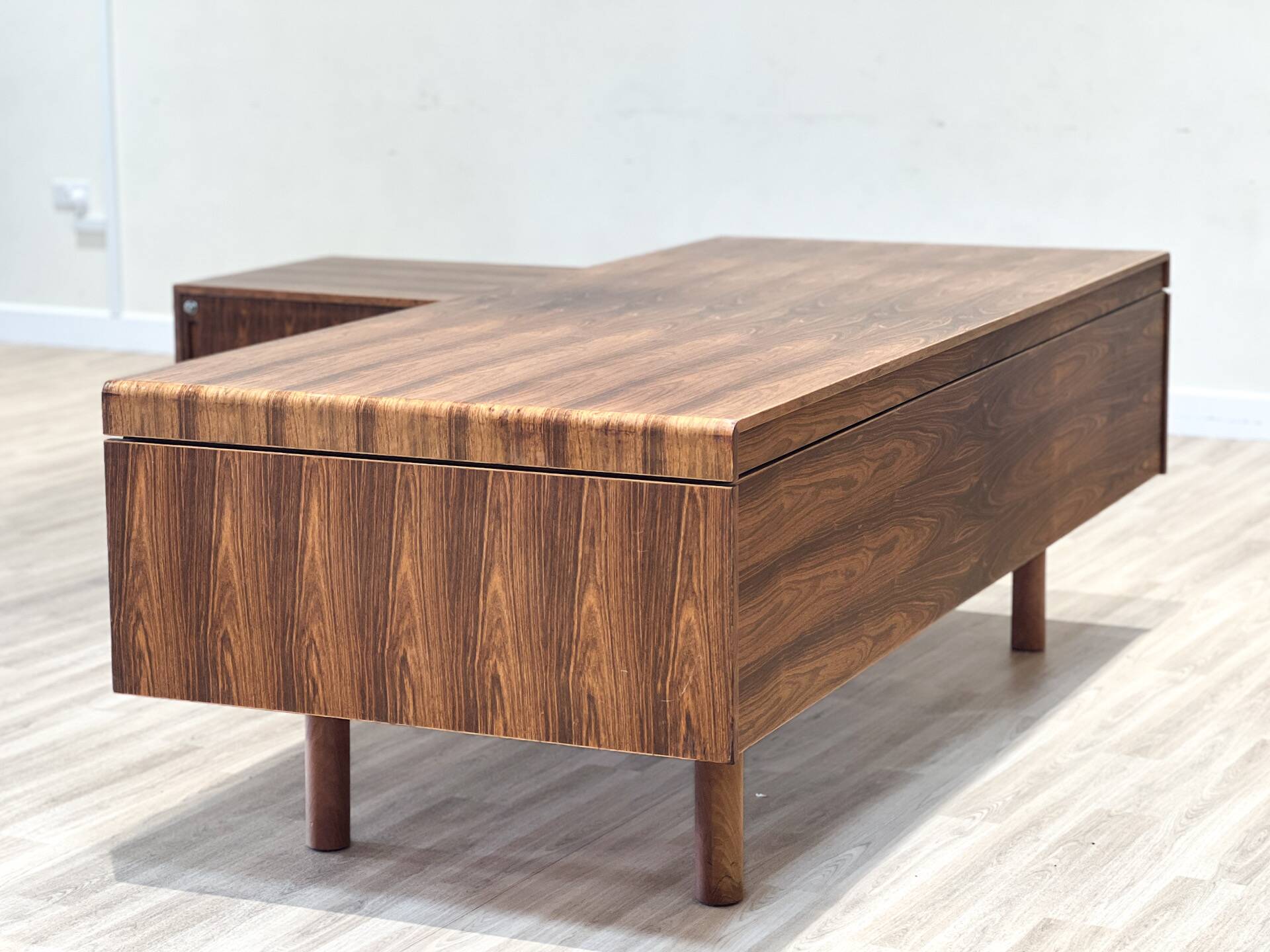 Gordon Russell Desk