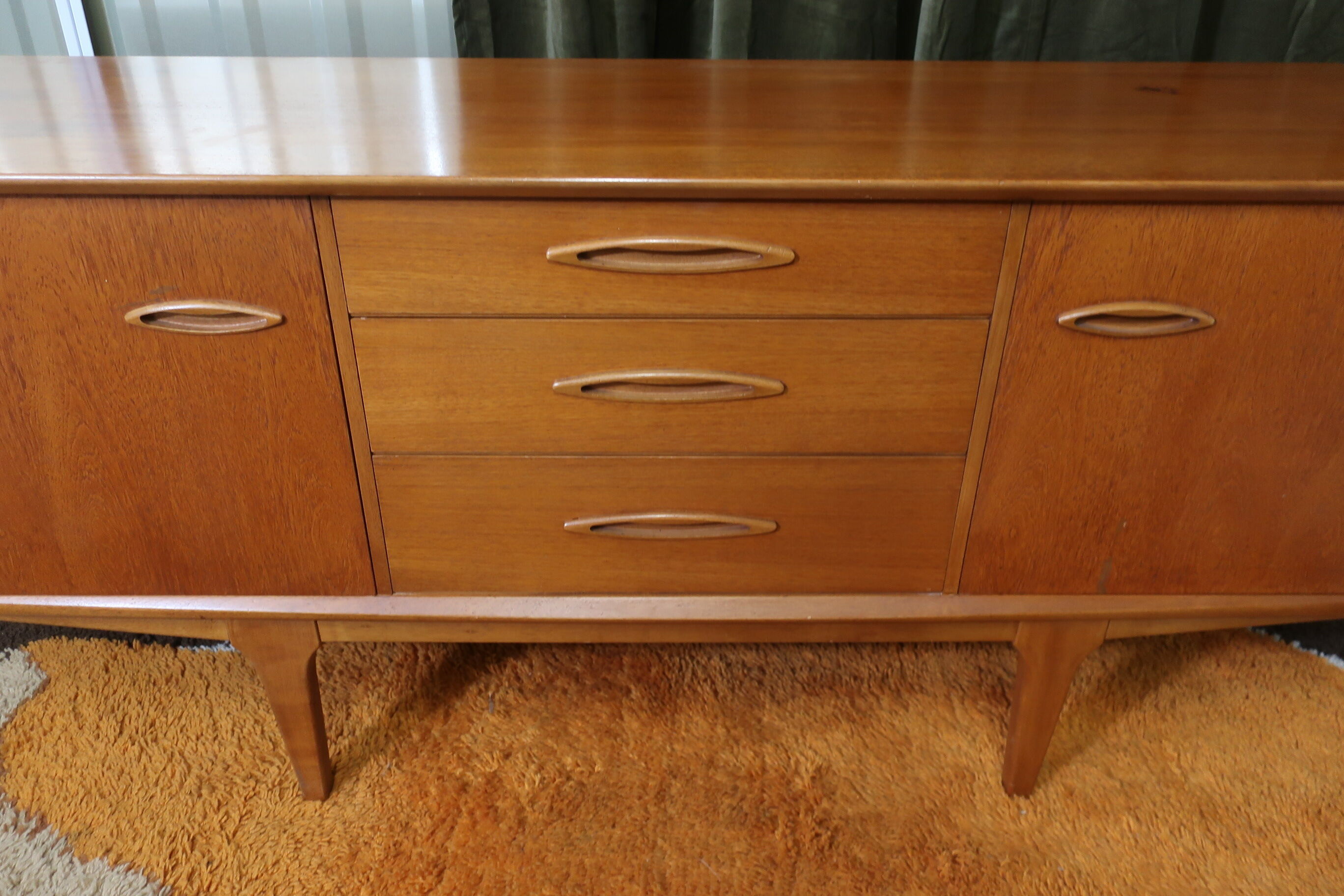 Clear teak thread from the 1960s