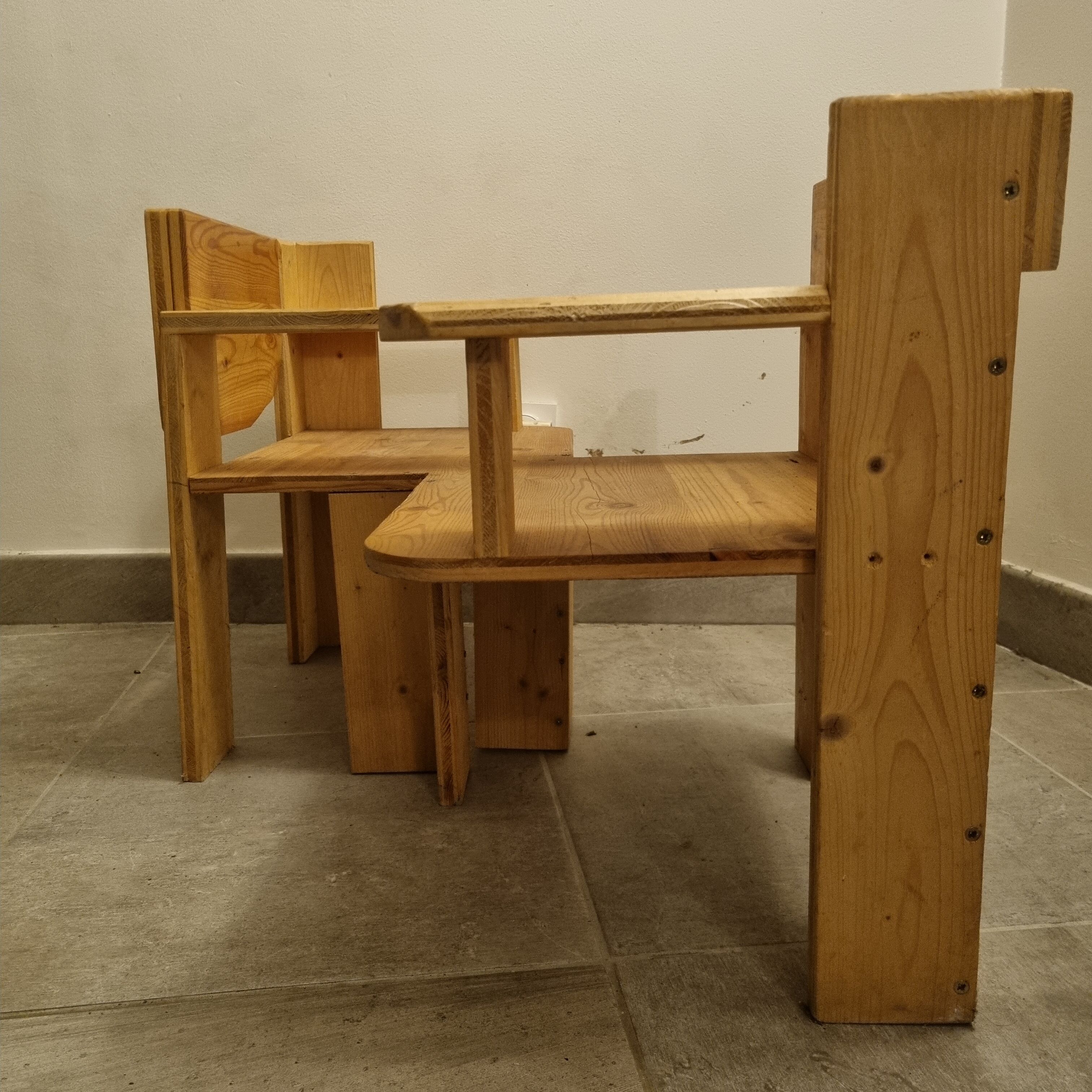 Confidant armchair for children