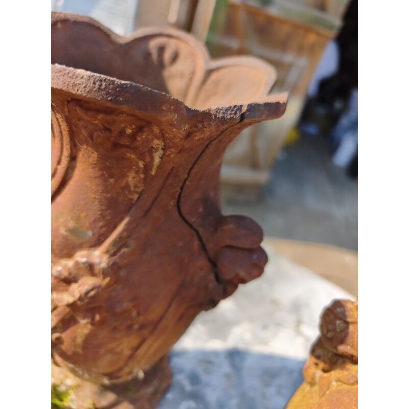 Pair of cast iron vases from 1900 in Charleville-Mézières