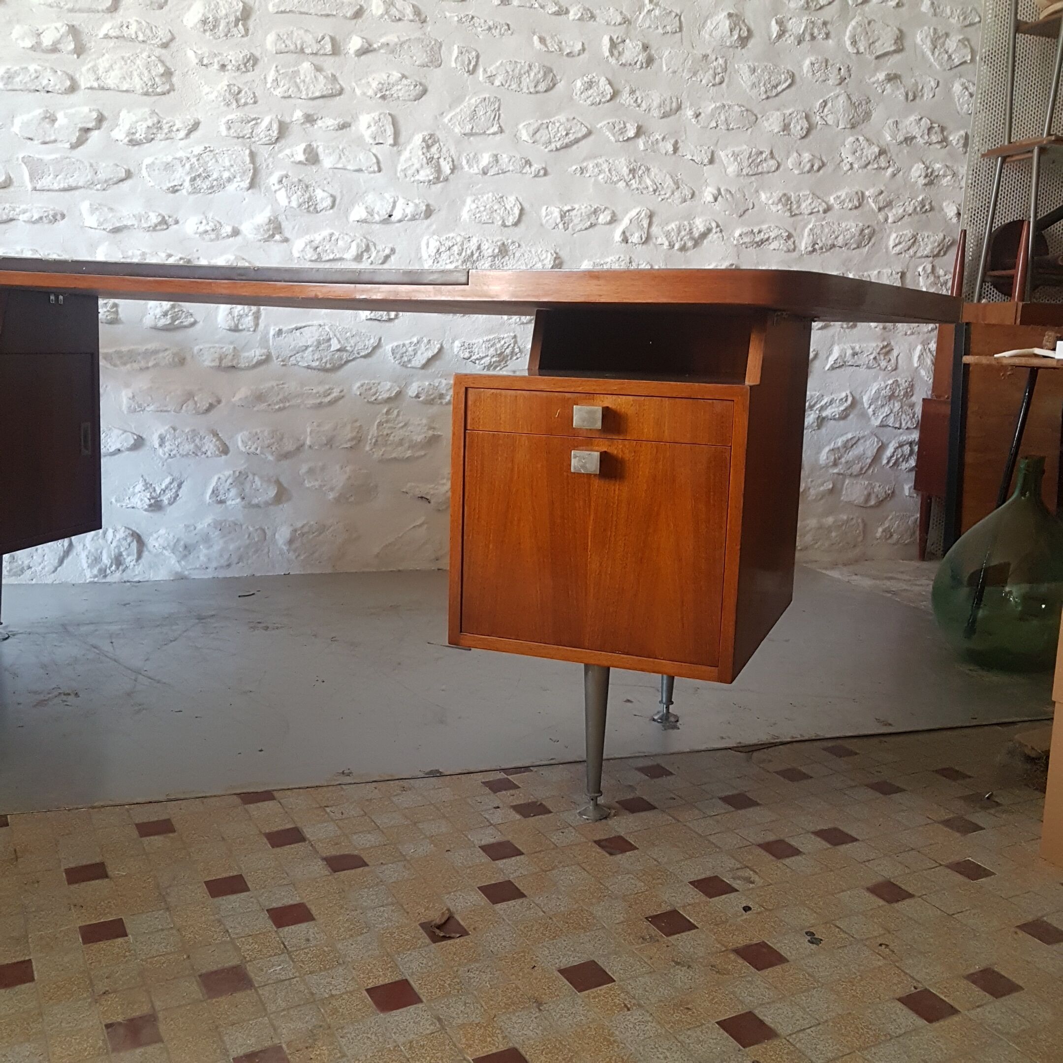 Presidential vintage office