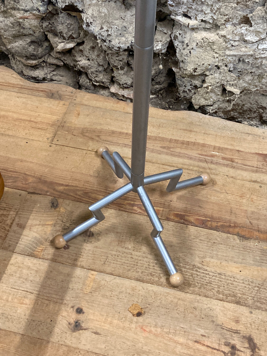 Free-standing coat rack in metal and wood 1980 1990
