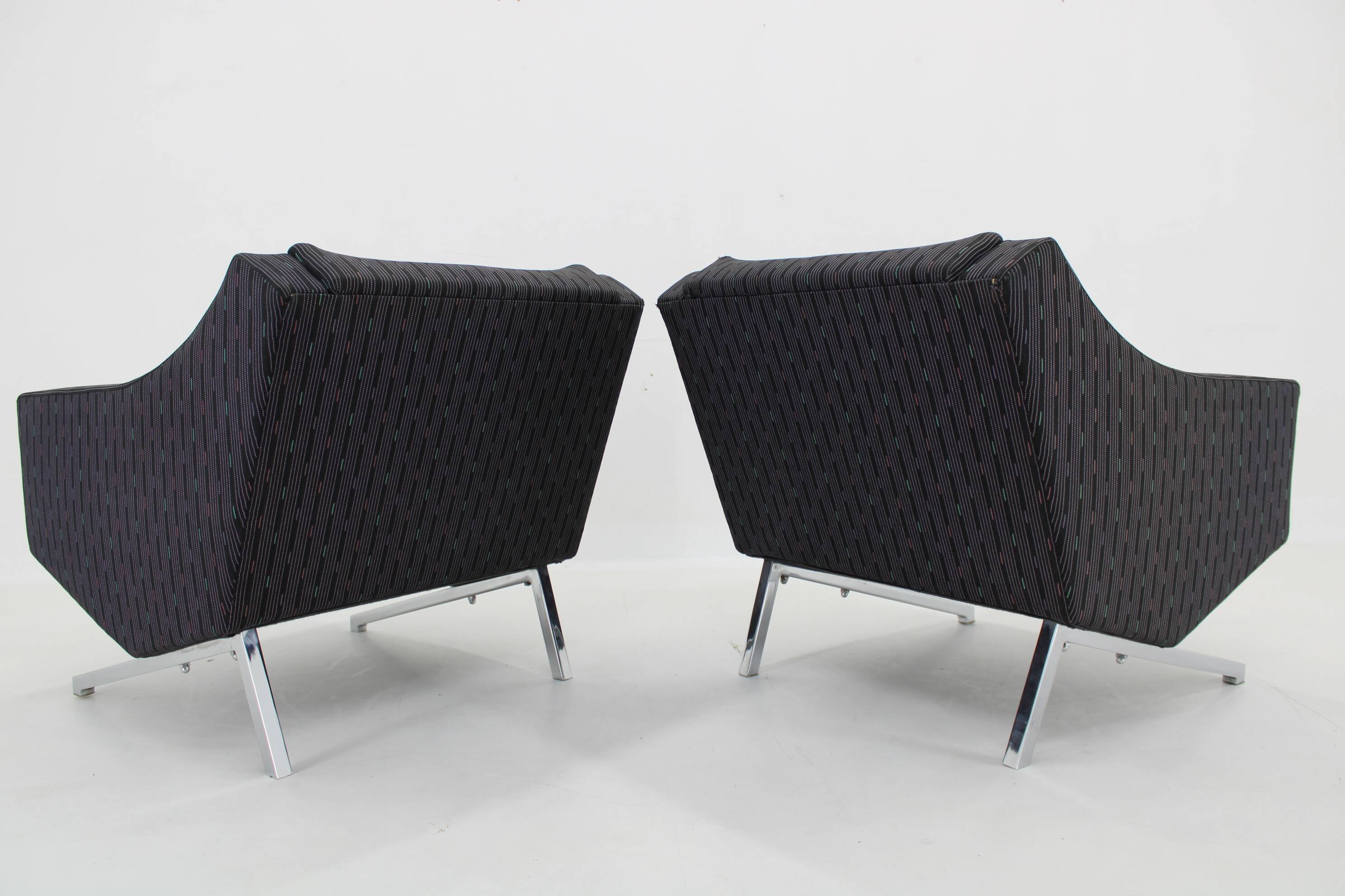 1970s Pair of Italian Design Armchairs